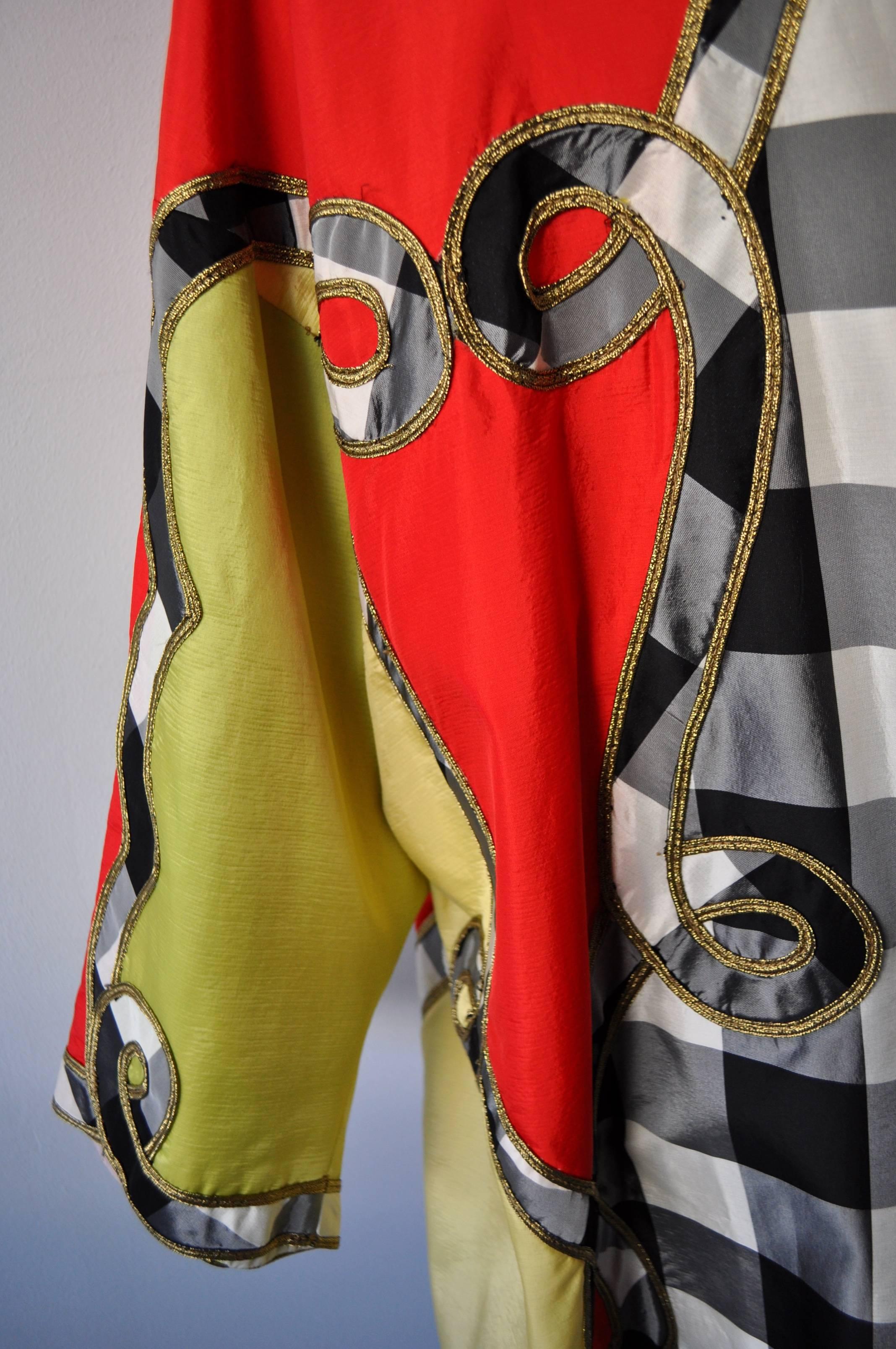 Museum Quality Atelier Versace Silk Applique Opera Coat In New Condition For Sale In Athens, Agia Paraskevi