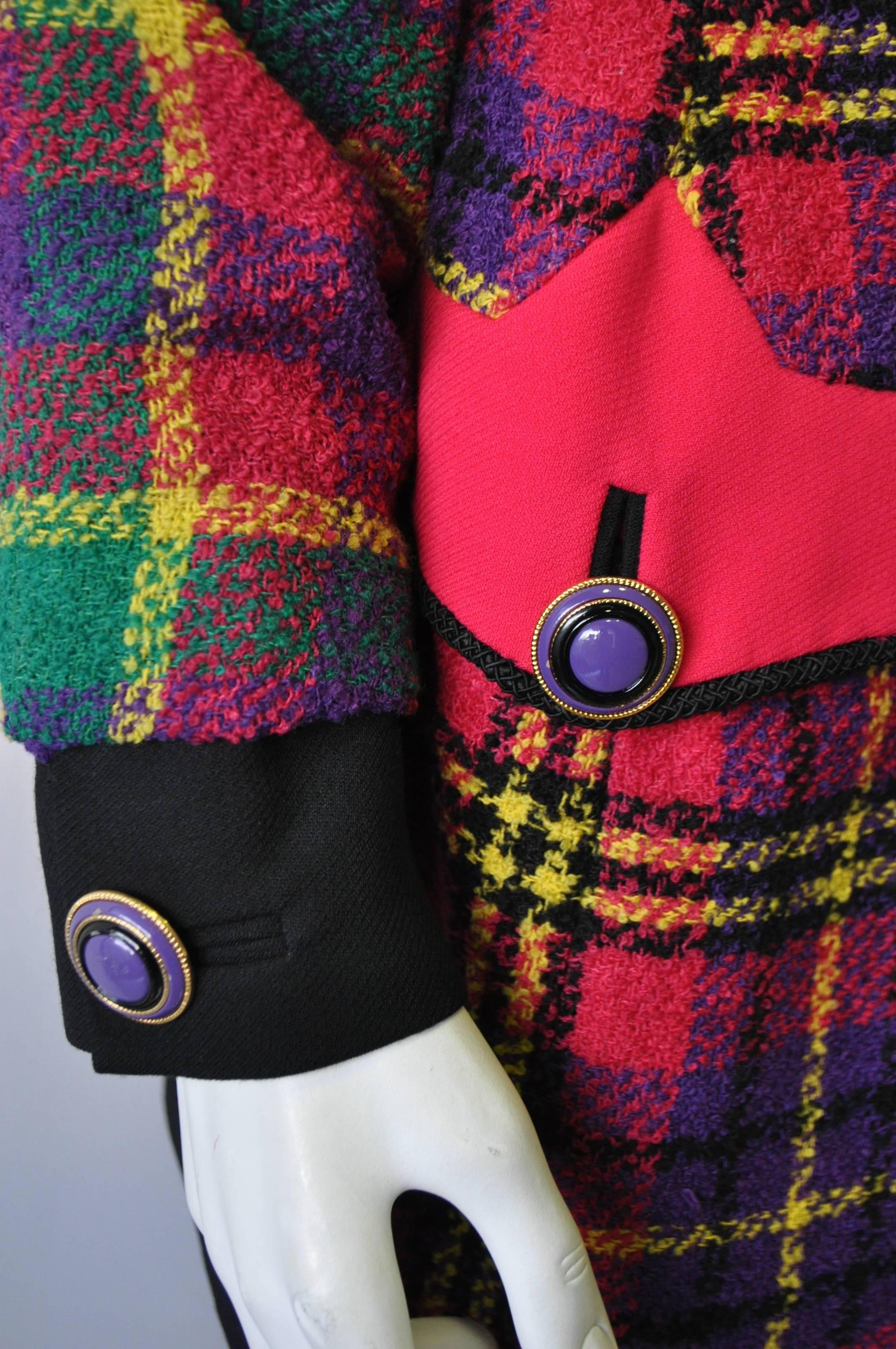 Gianni Versace Couture Wool Mohair Tartan Boucle Blazer Fall 1991 In New Condition For Sale In Athens, Agia Paraskevi