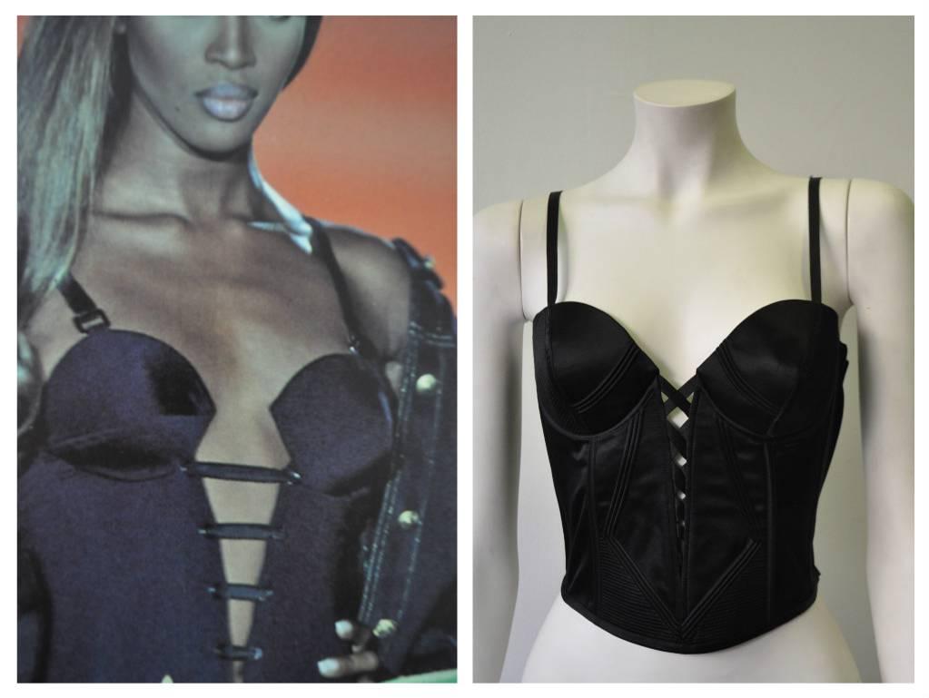 Iconic Gianni Versace Couture Boned Silk Bustier In New Condition In Athens, Agia Paraskevi