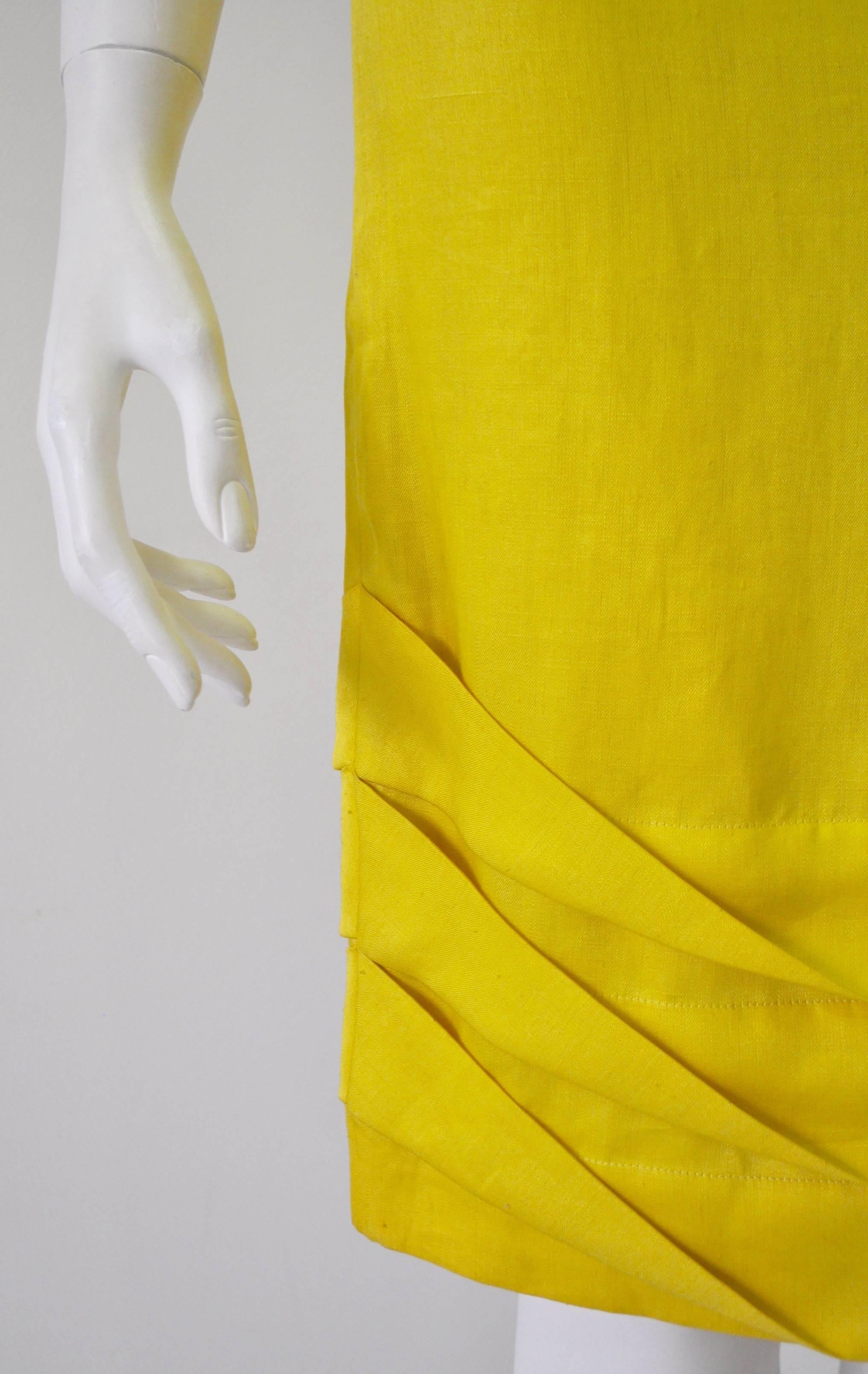Women's Exceptional Gianni Versace Haute Yellow High Waisted Linen Skirt For Sale