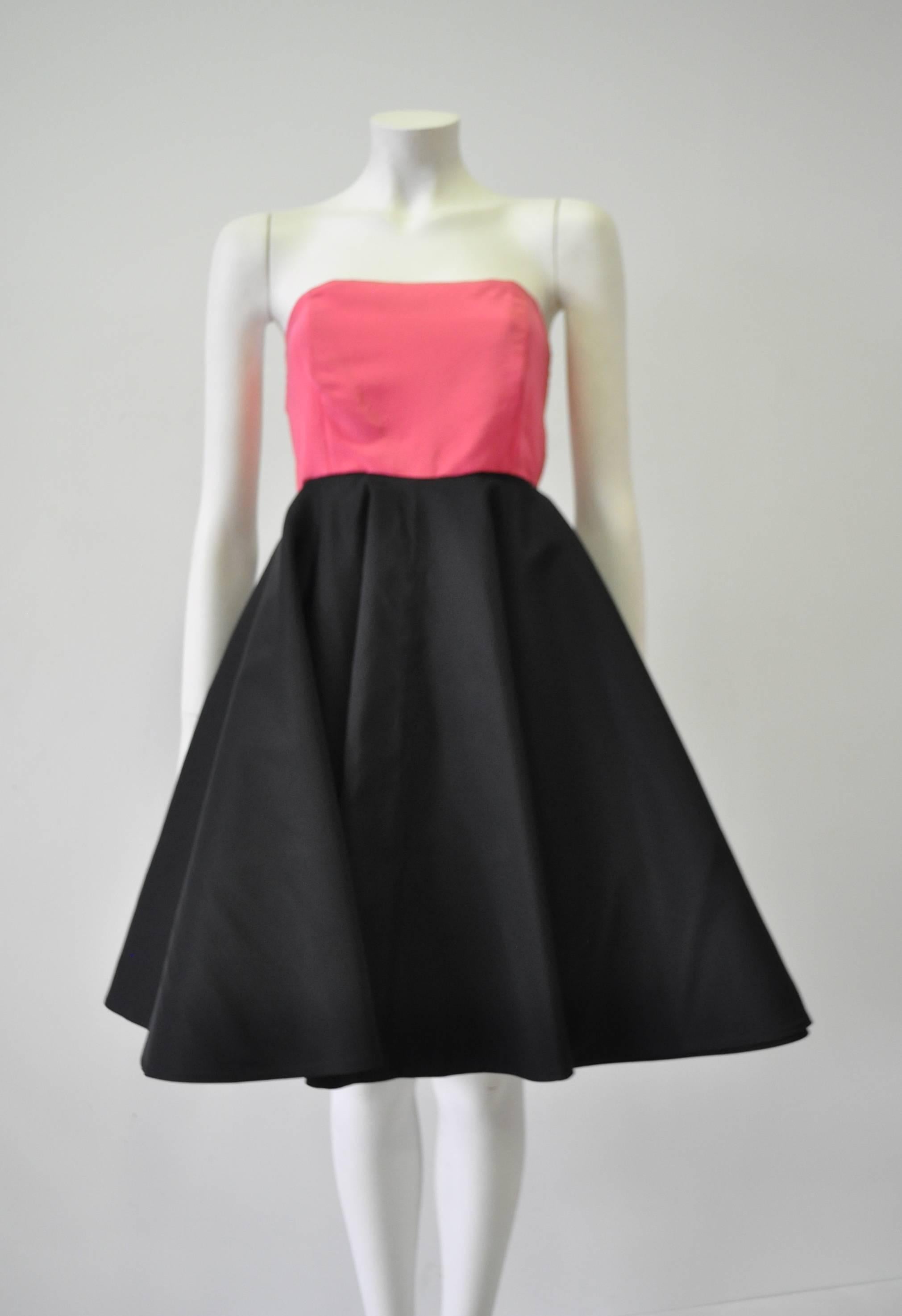 Romantic Gianfranco Ferre Stapless 100% Silk Colorblock Cocktail Dress Featuring Full Skirt and Oversize Button Back Closure