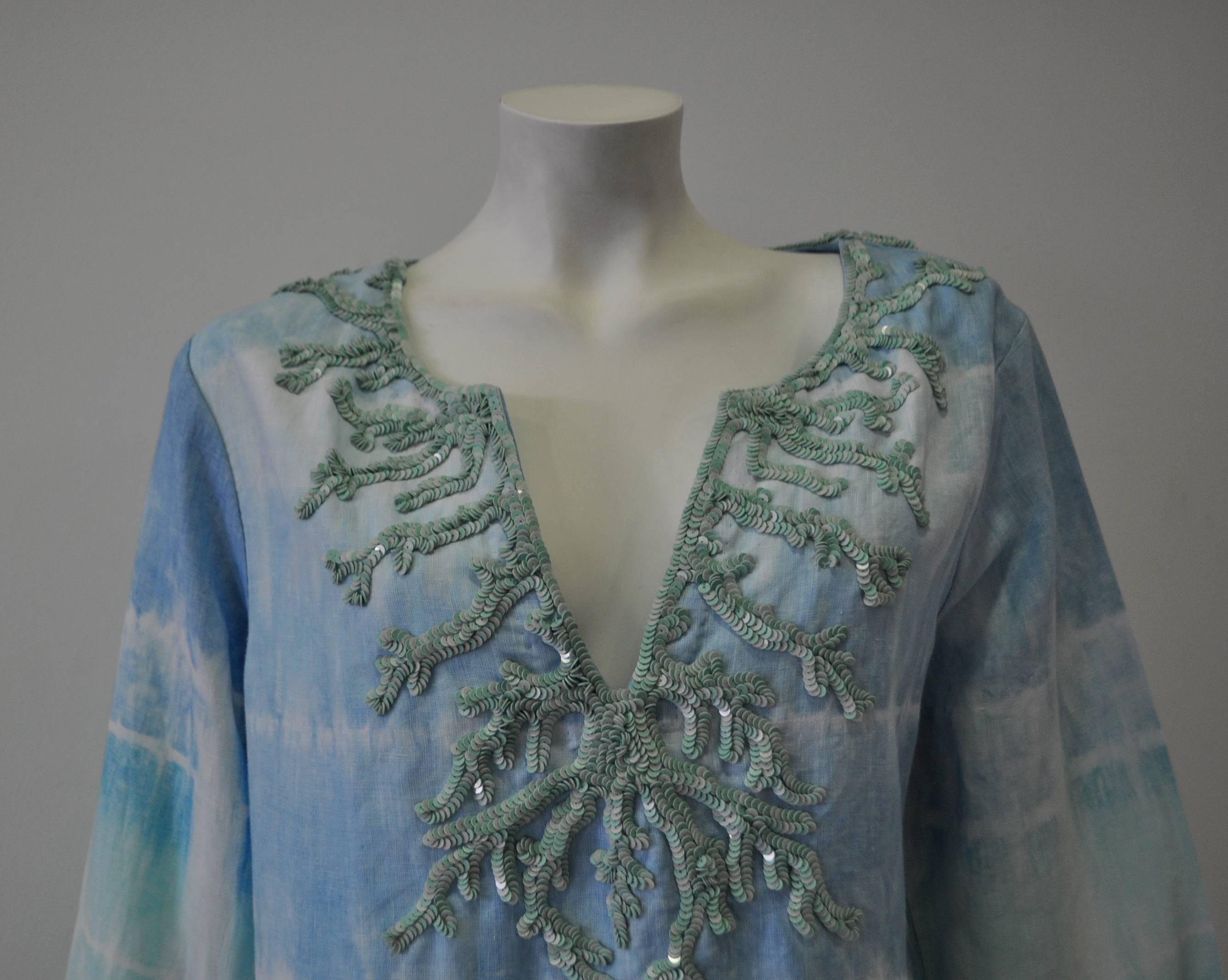 Exclusive Tashia of London Hombre Sequin Embroidered Linen Kaftan In New Condition For Sale In Athens, Agia Paraskevi