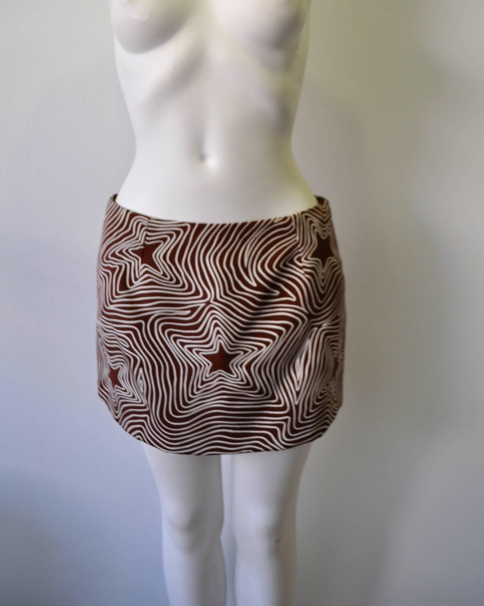 Exceptionally Rare Atelier Versace Sheer Silk Star Print Skirt Ensemble In New Condition For Sale In Athens, Agia Paraskevi