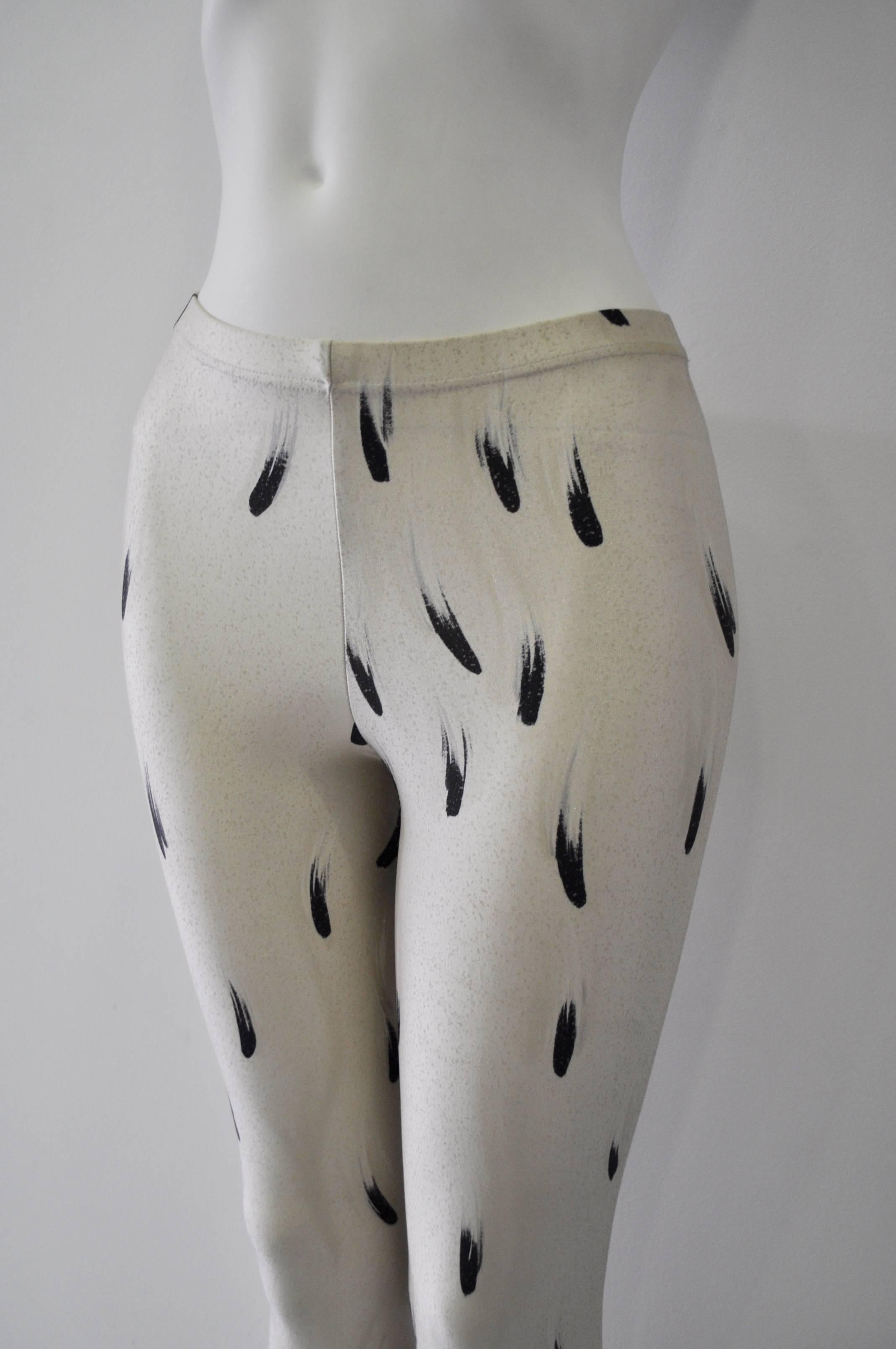 Rare Gianni Versace Intimo Abstract Plume Print Leggings In Excellent Condition For Sale In Athens, Agia Paraskevi