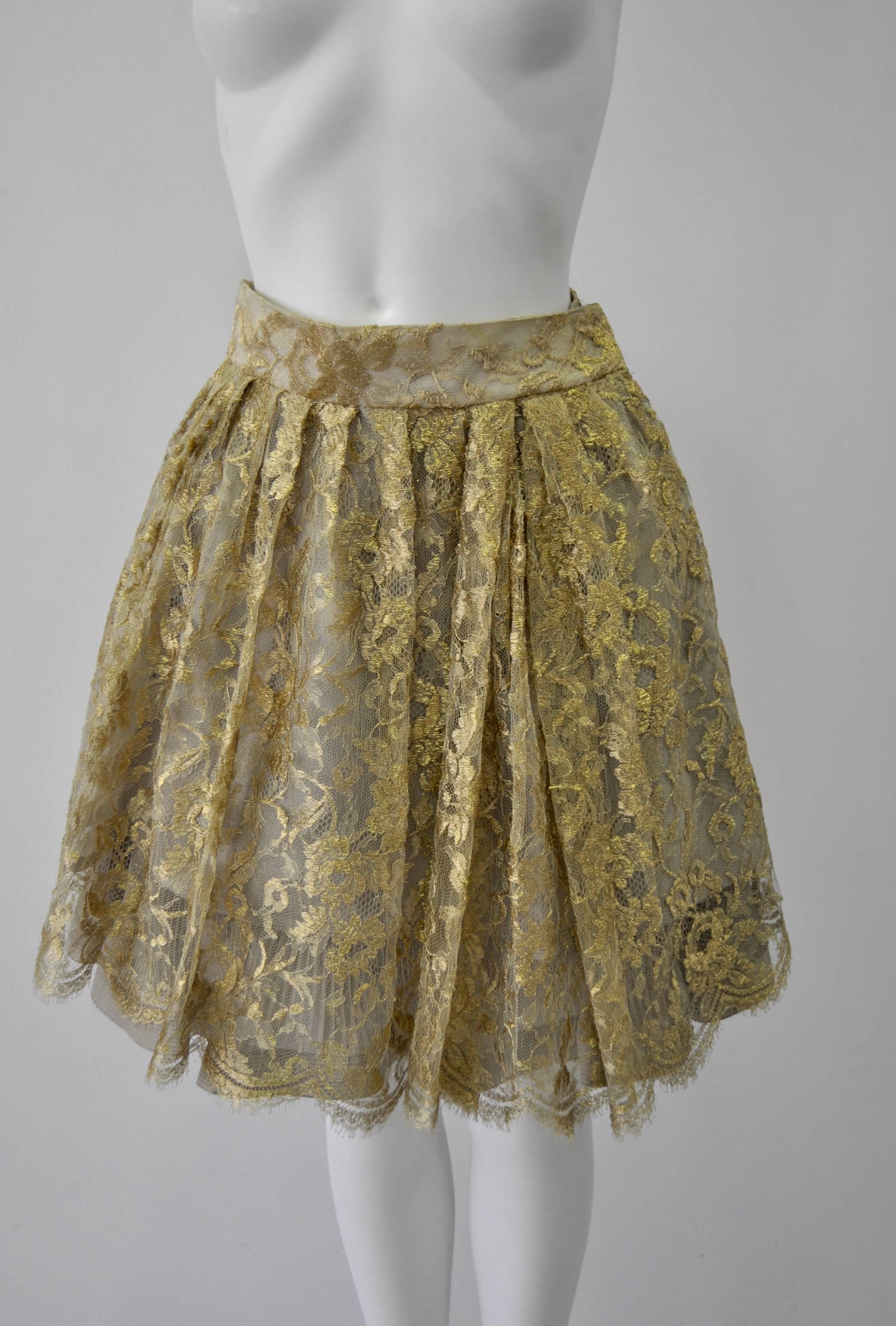 Brown Exceptional Gianni Versace Couture Multi-Tier Flounce Gold Lace Skirt For Sale