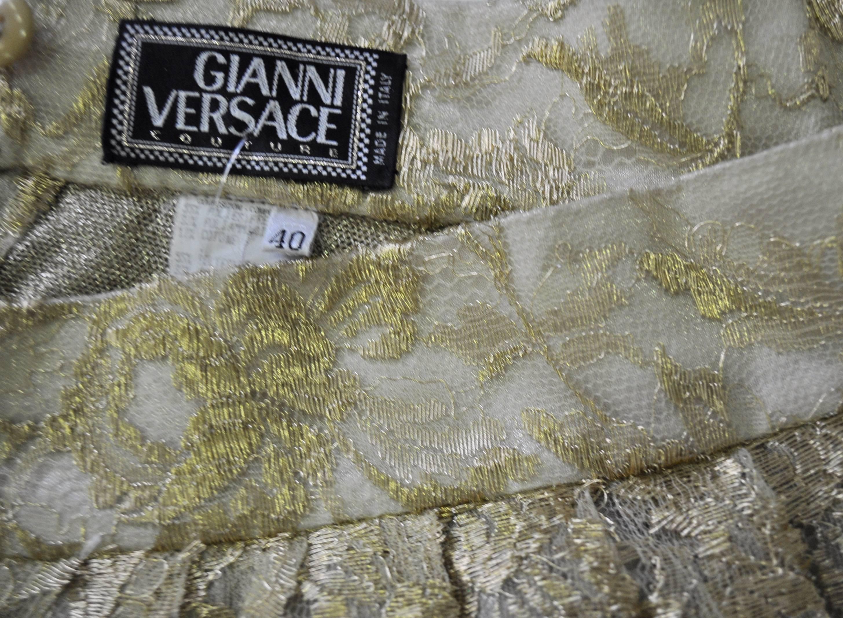 Exceptional Gianni Versace Couture Multi-Tier Flounce Gold Lace Skirt For Sale 3