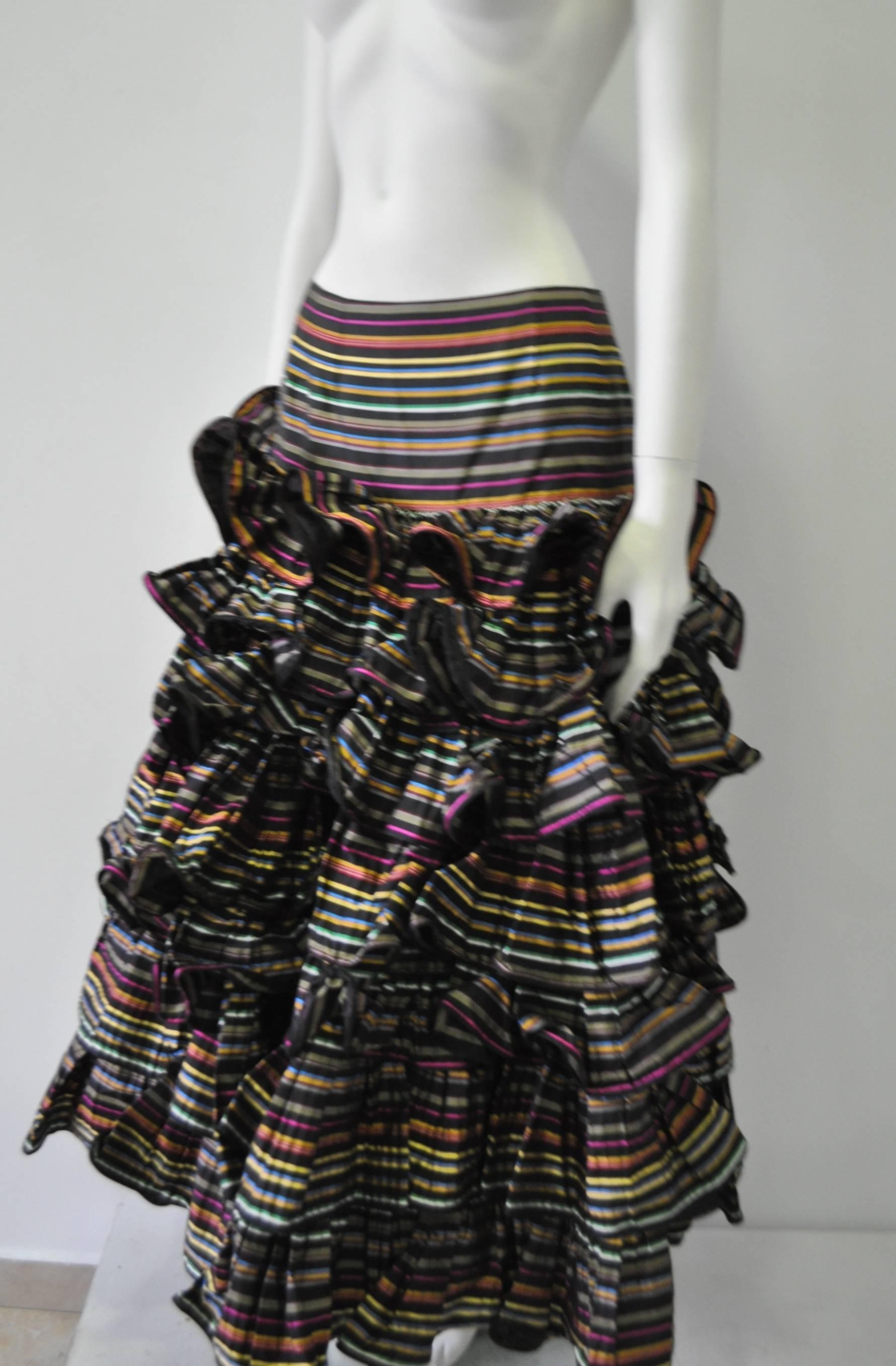 Important Museum Quality Oscar de la Renta Ruffle Tiered Boho Gypsy Skirt In Excellent Condition In Athens, Agia Paraskevi