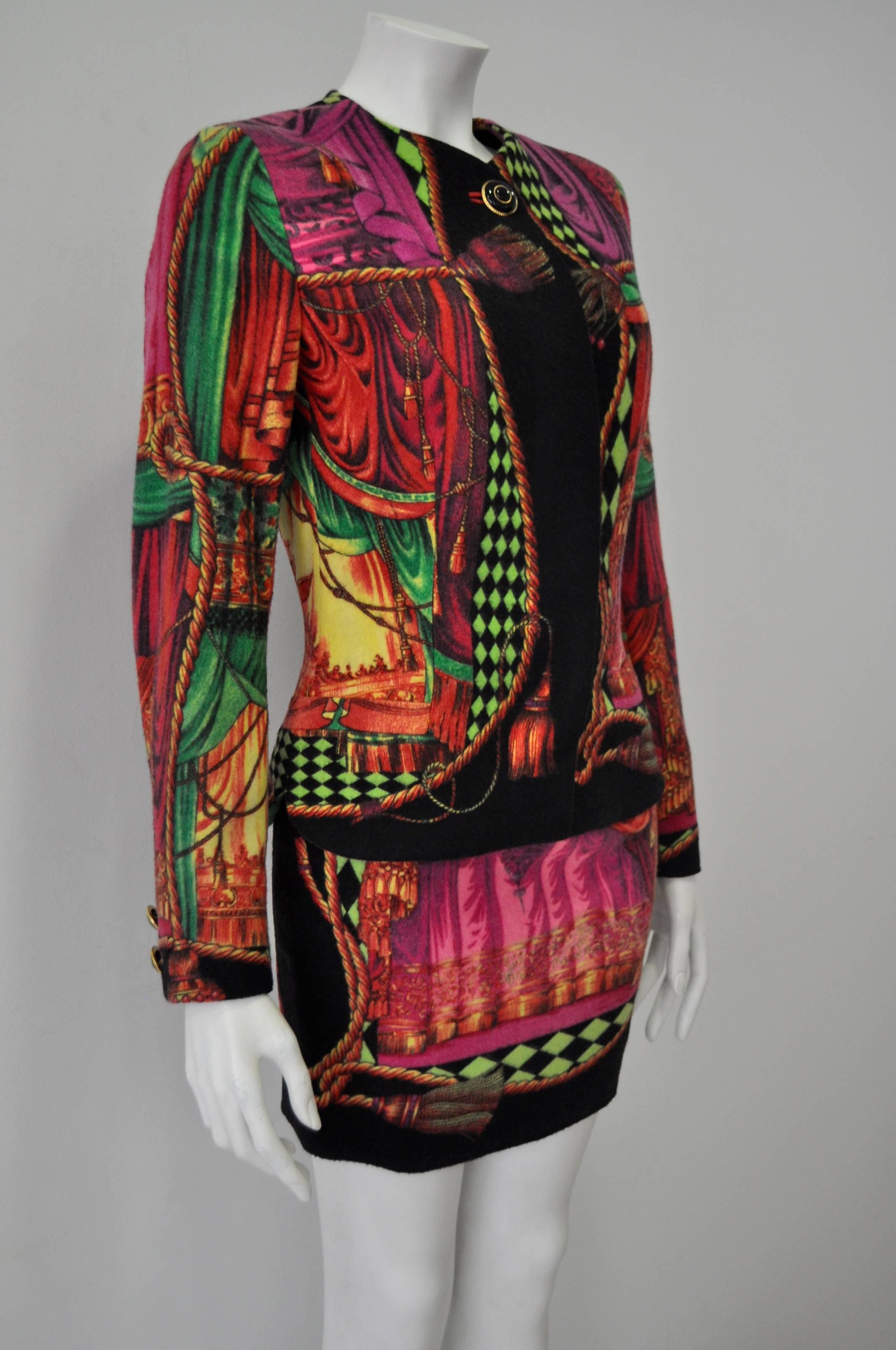 Women's Important and Iconic Gianni Versace 'Teatro' Collection Wool Felt Suit For Sale