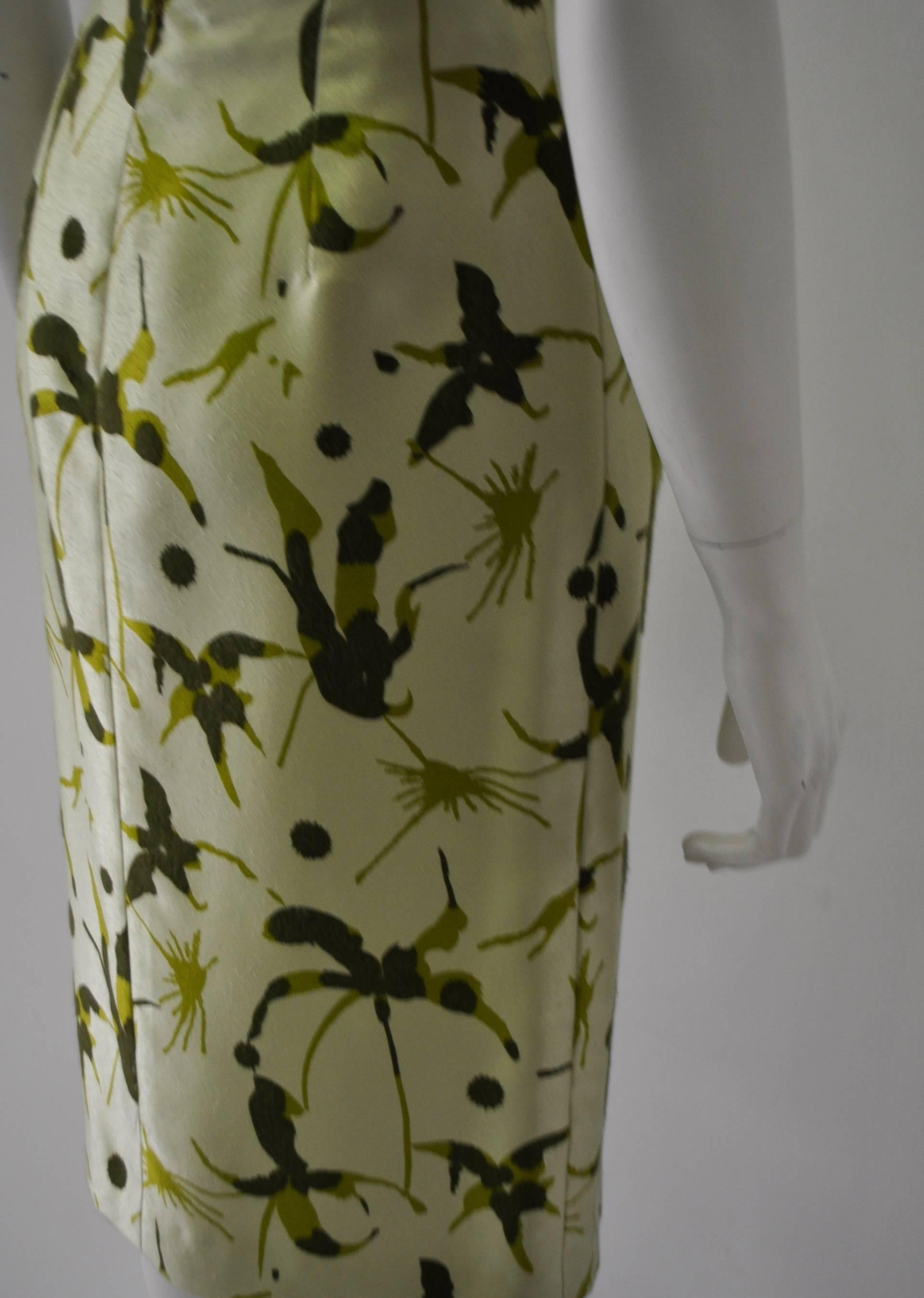 Elegant and Unique Gianni Versace Couture Frond Print Silk Pencil Skirt For Sale 2