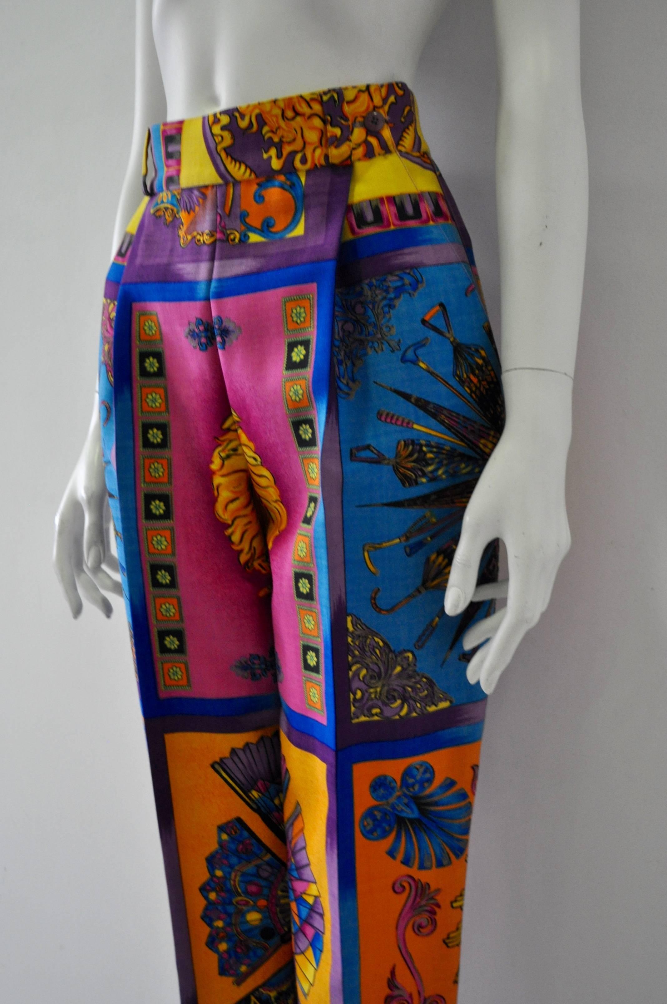Iconoclastic Gianni Versace Medusa Pop Print High Waisted Pants In New Condition For Sale In Athens, Agia Paraskevi