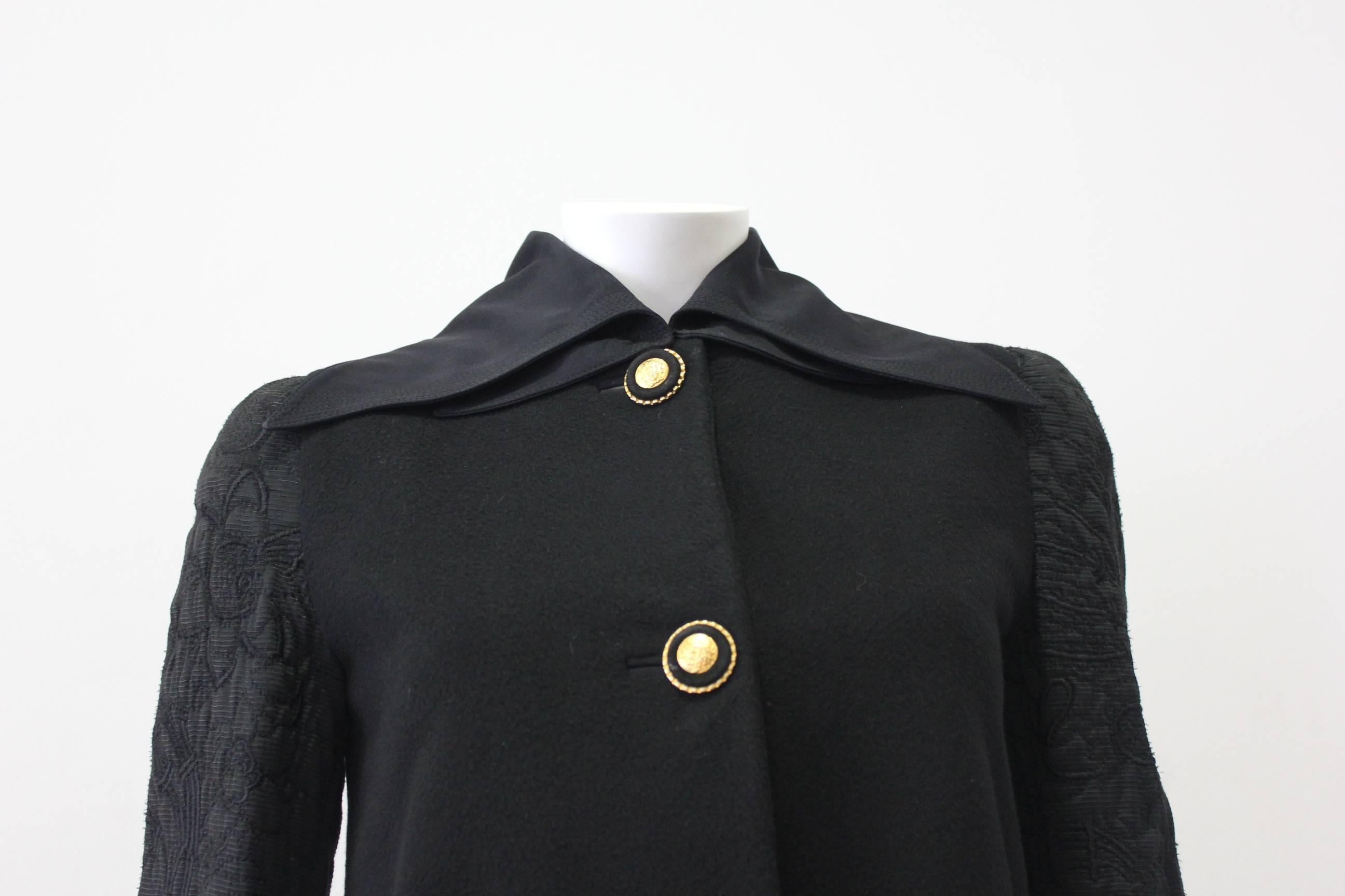 Gianni Versace Embroided Evening Coat Fall 1996 In New Condition For Sale In Athens, Agia Paraskevi