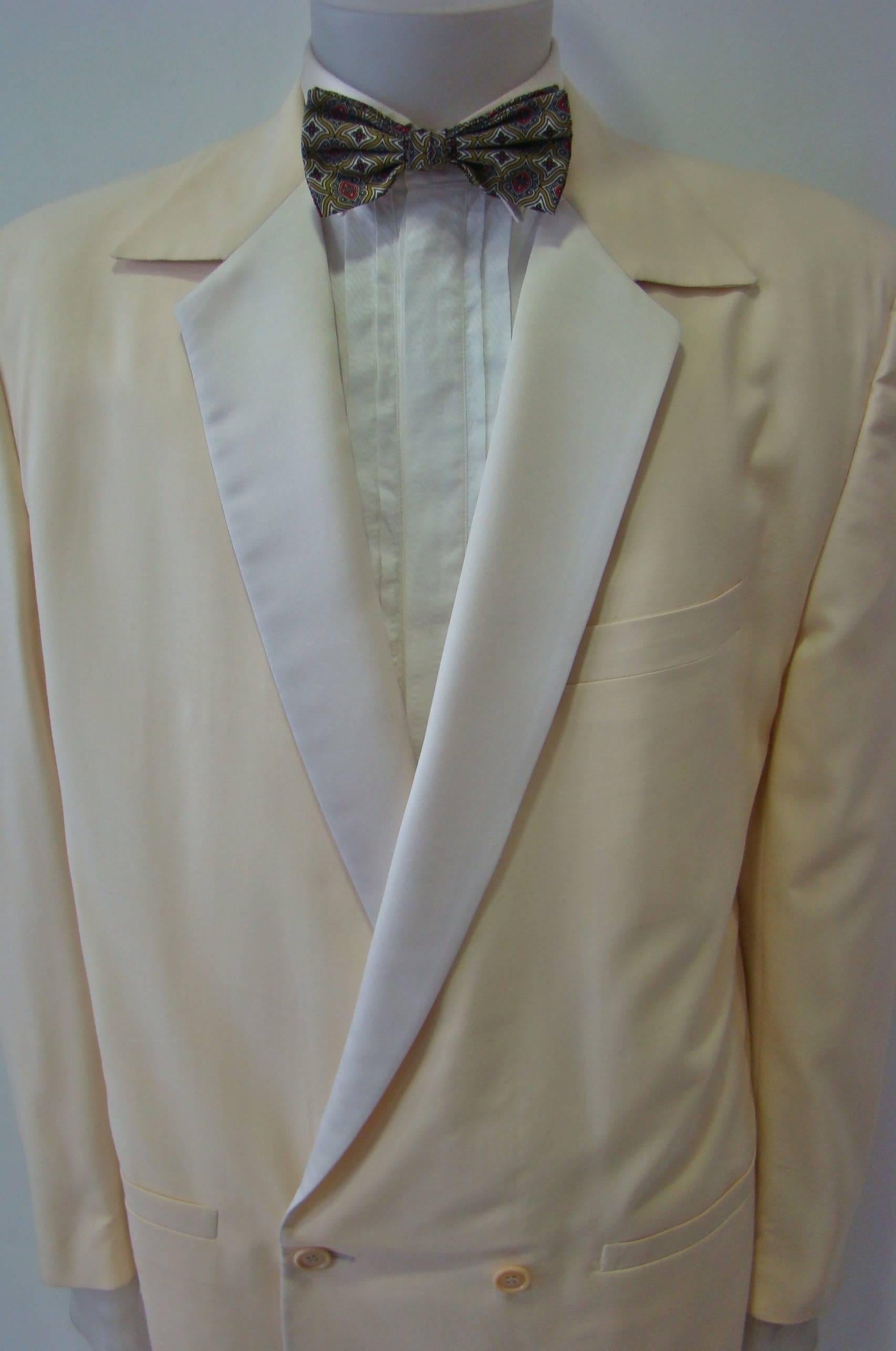 Gianni Versace Beige Wool Tuxedo Suit In New Condition For Sale In Athens, Agia Paraskevi
