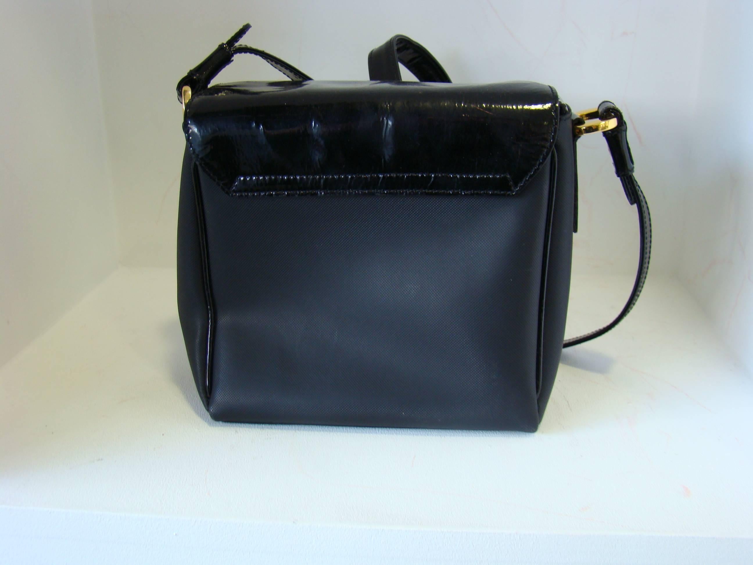 Gianfranco Ferre Black Leather Shoulder Bag For Sale 2