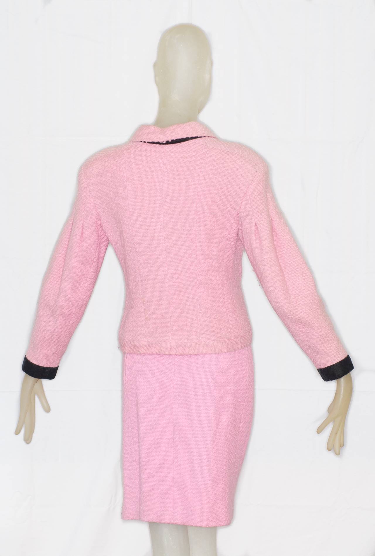 Women's Chanel Haute Couture Pink Jacket and Skirt For Sale