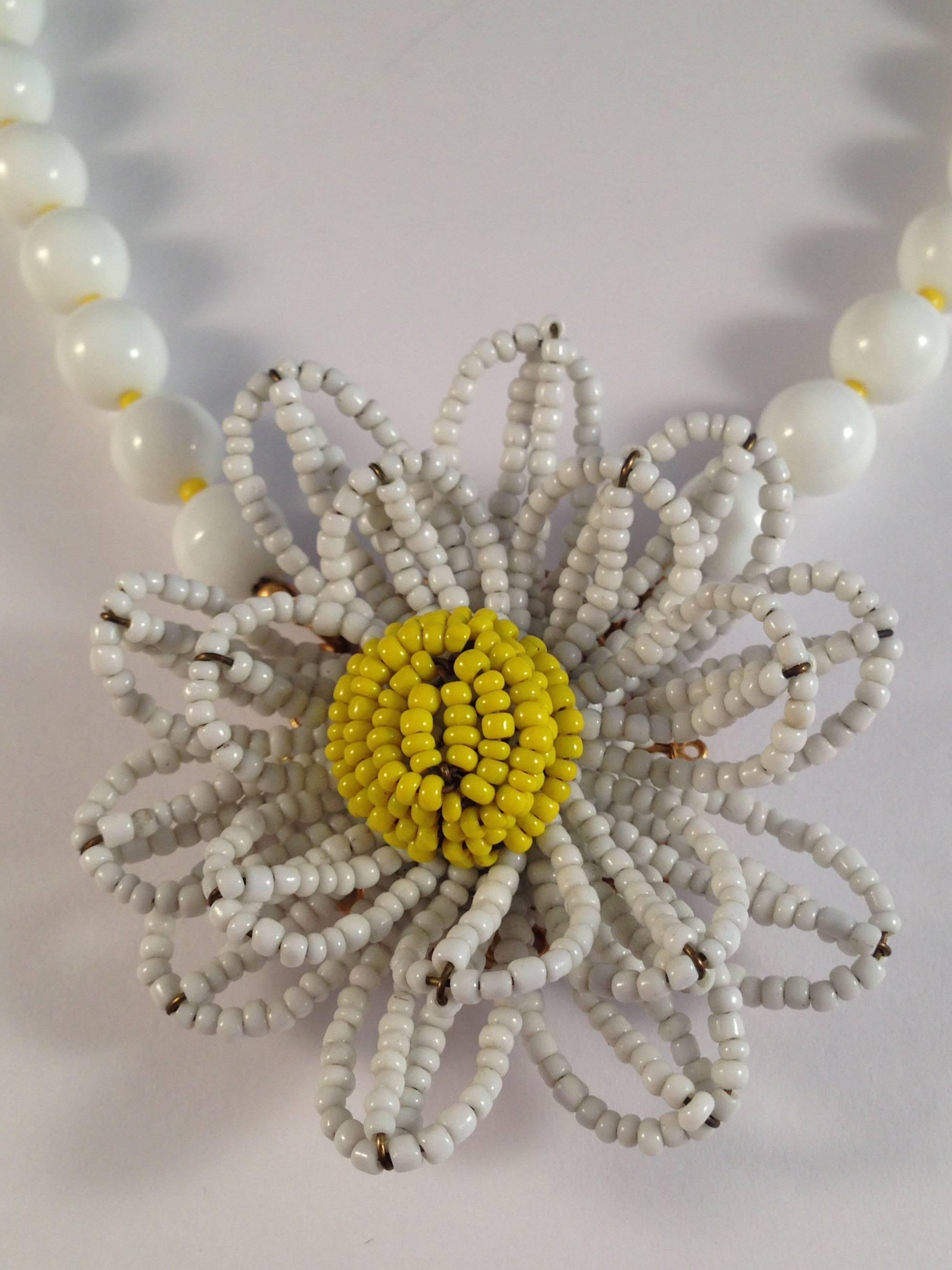 Miriam Haskell Beaded Flower Necklace 1950s In Excellent Condition In Chicago, IL