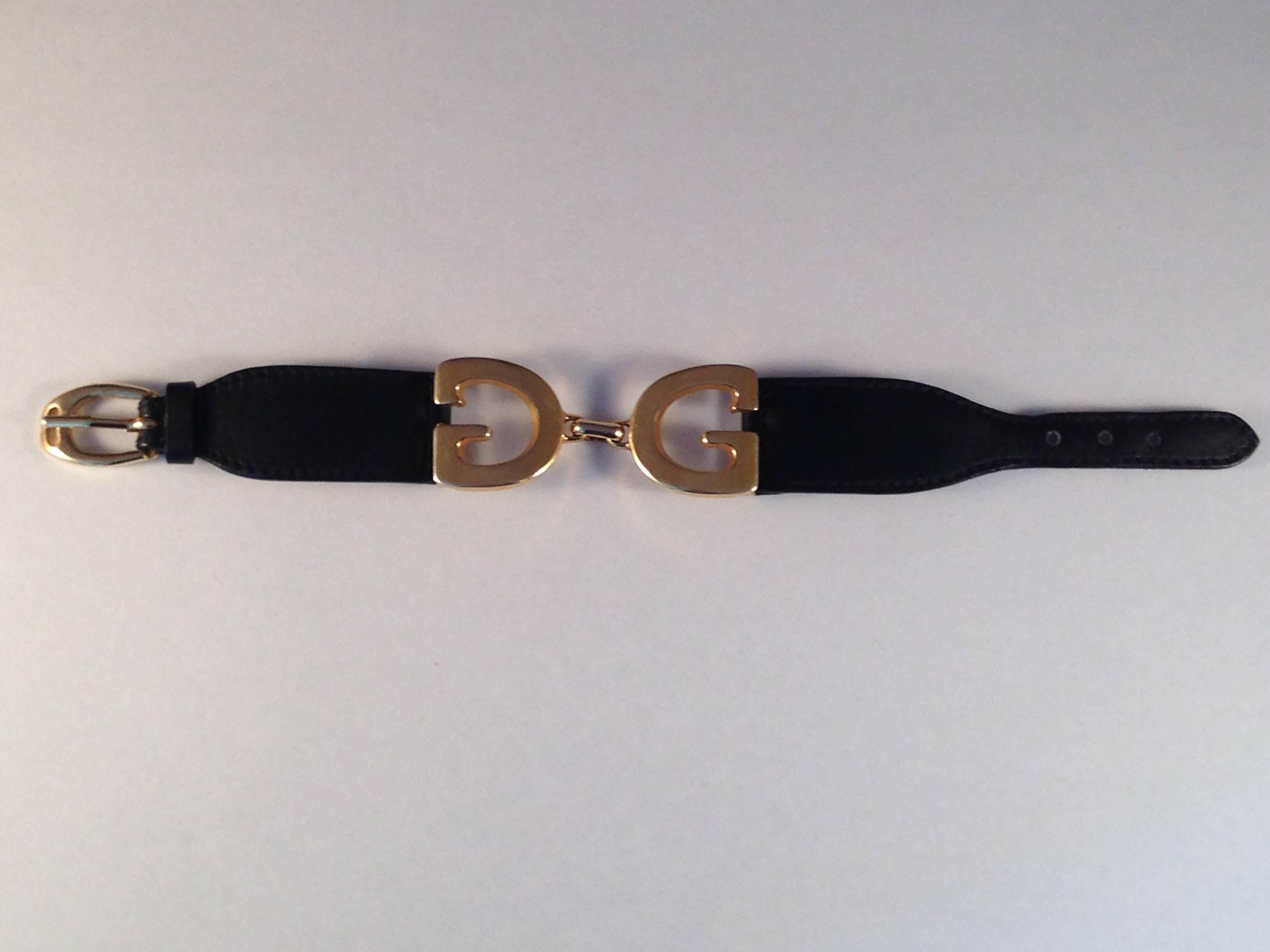 Vintage Gucci Bracelet Black Leather with Goldtone Logo  1
