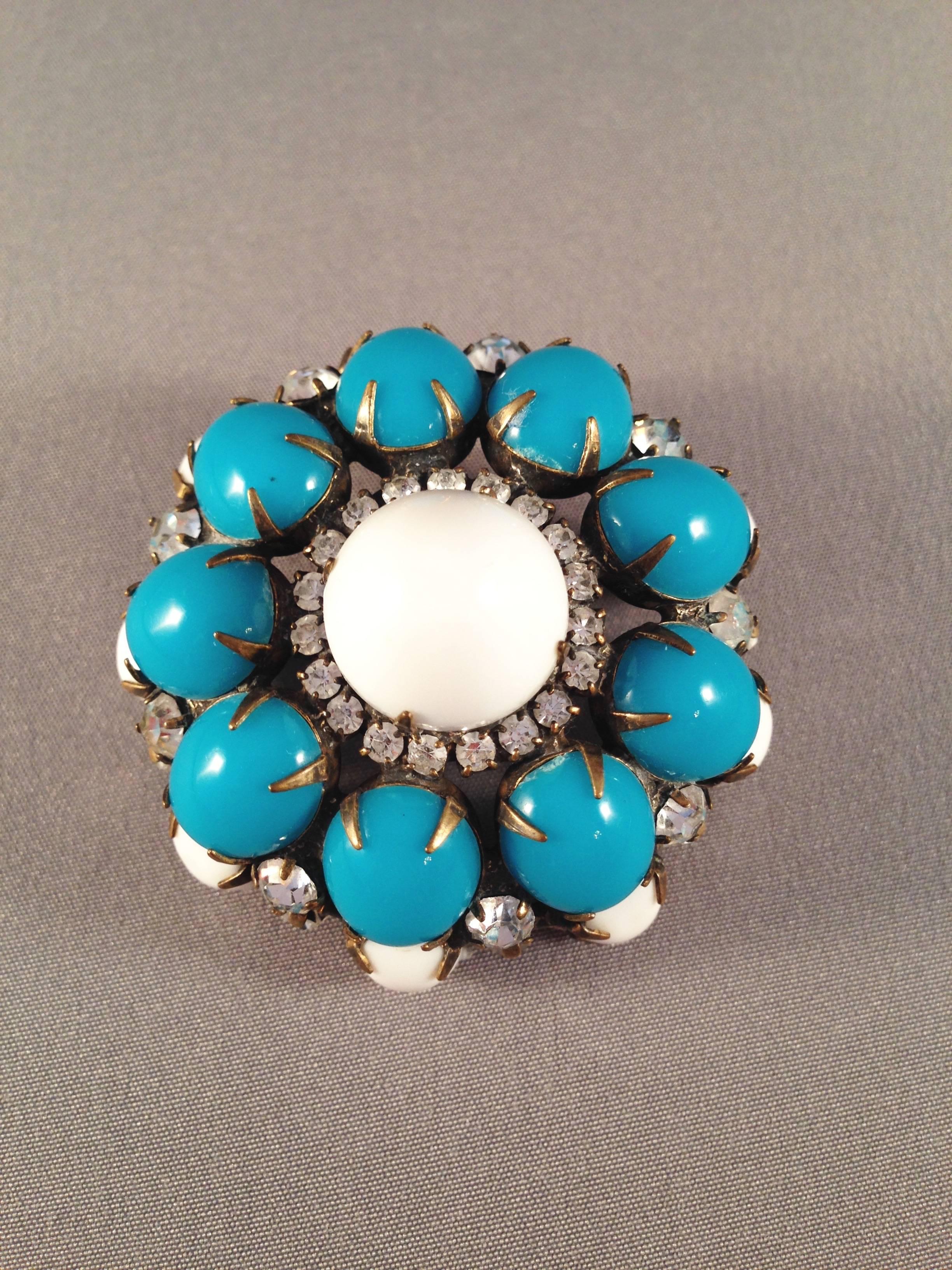 Kenneth Jay Lane K.J.L. Brooch Blue and White 1960s In Excellent Condition For Sale In Chicago, IL
