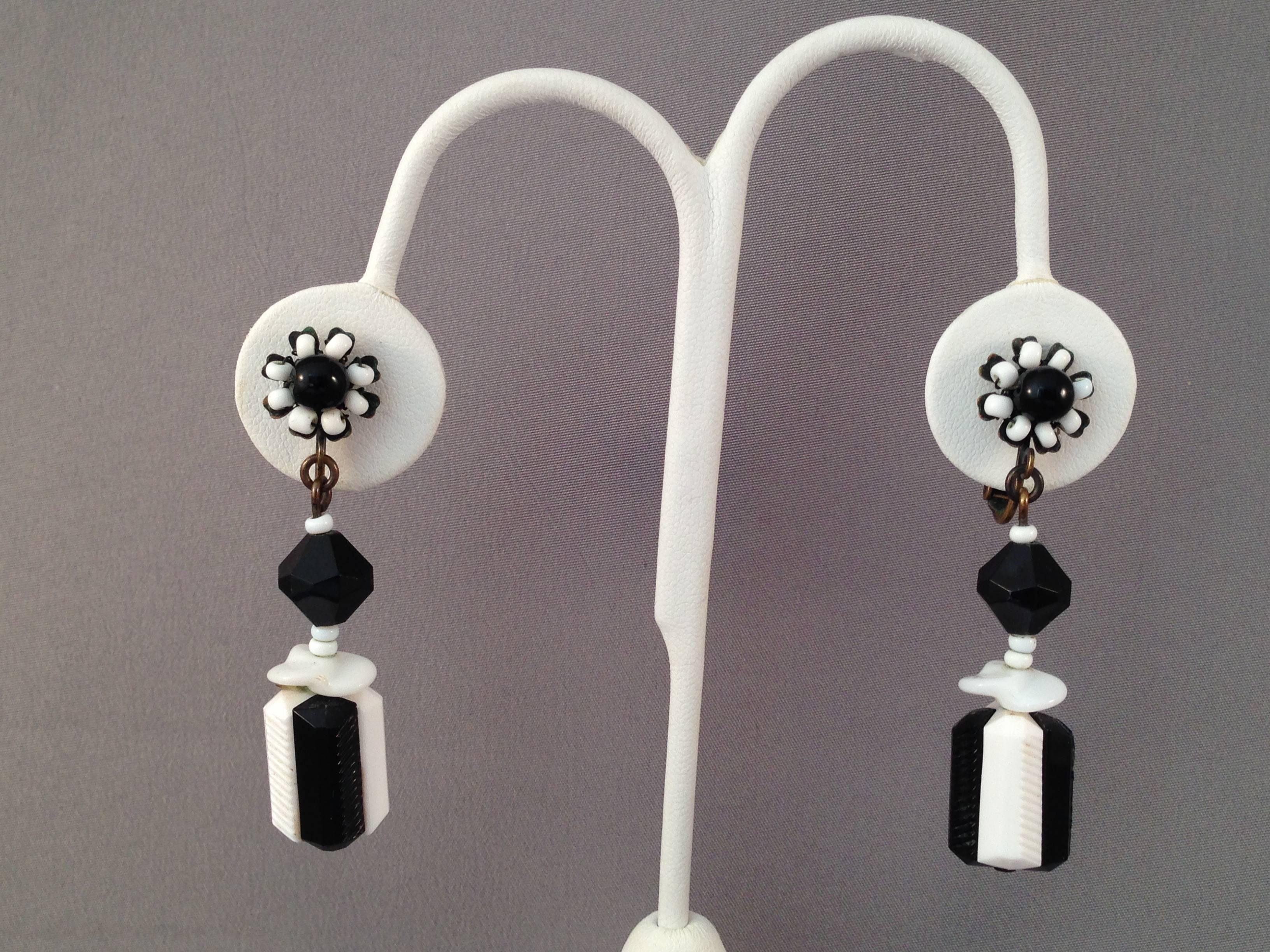 1960s Miriam Haskell Black and White Necklace and Clip On Earring Set For Sale 2