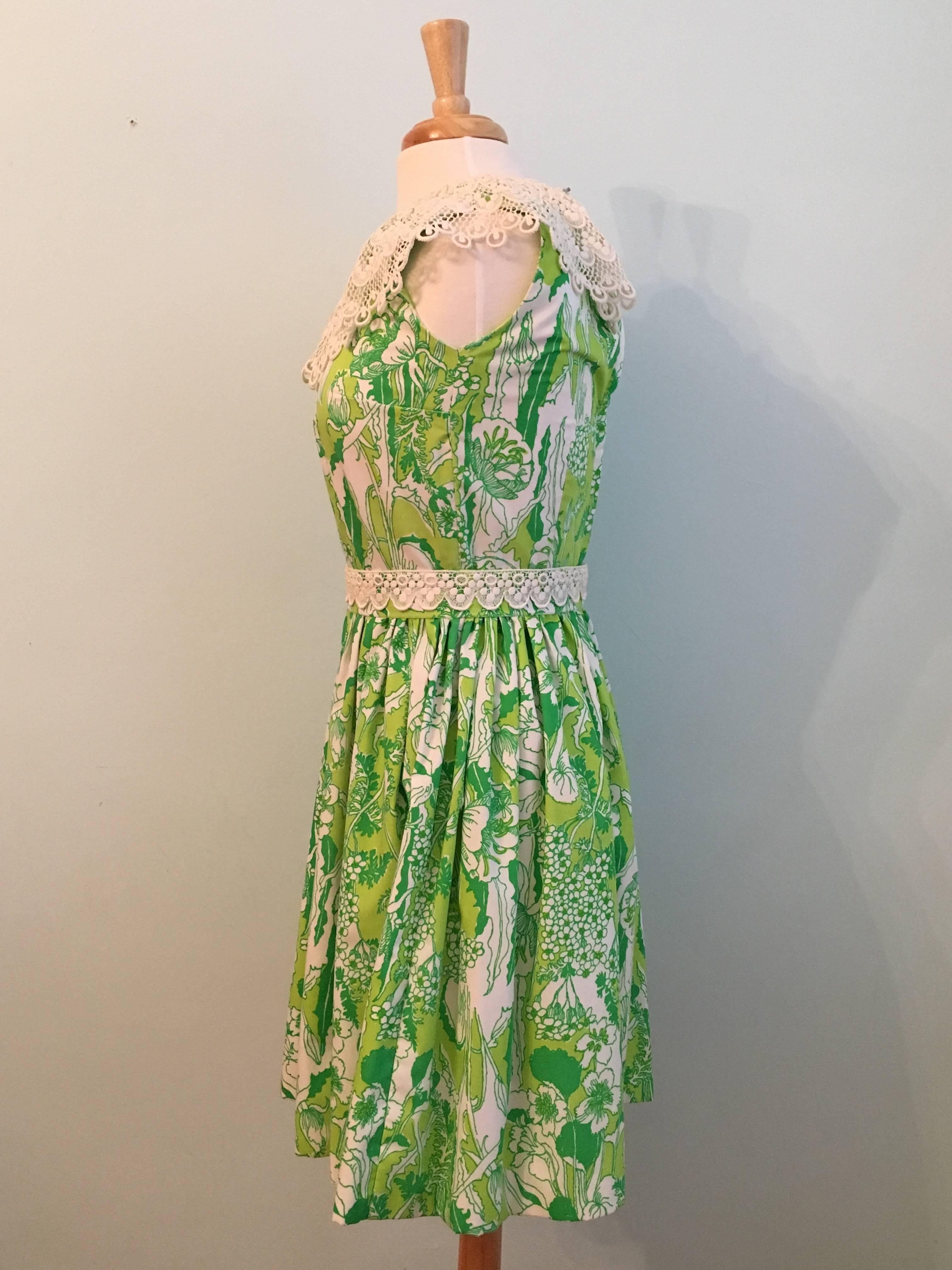 This is an amazing, rare 1960s dress from Lilly Pulitzer. There is no size tag on the dress but it appears to be about a size 4. The bust measures 34