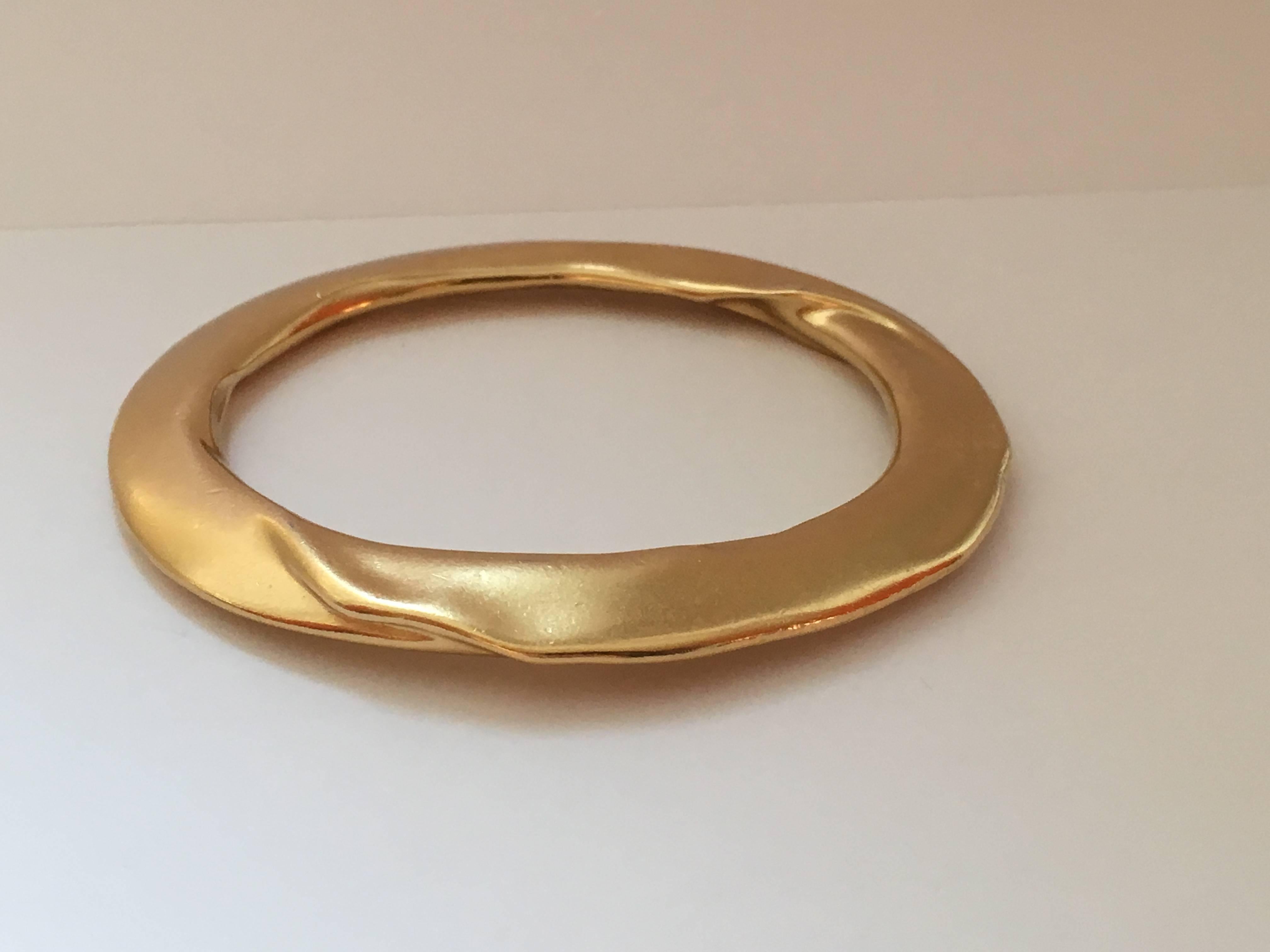 1970s Kunio Matsumoto for Trifari Goldtone Modernist Bracelet  In Excellent Condition In Chicago, IL