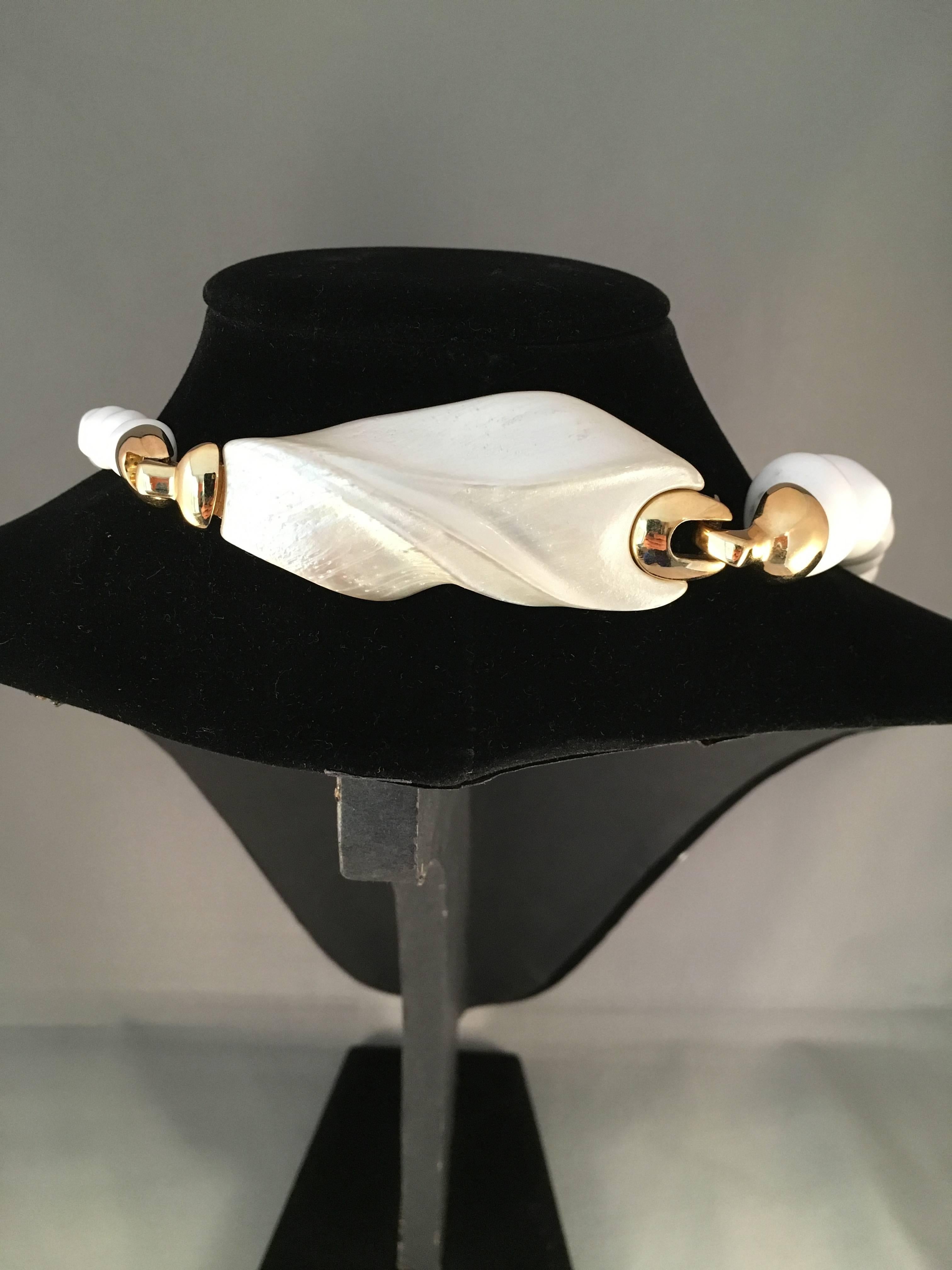1970s Kunio Matsumoto for Trifari Long White Modernist Necklace  In Excellent Condition For Sale In Chicago, IL