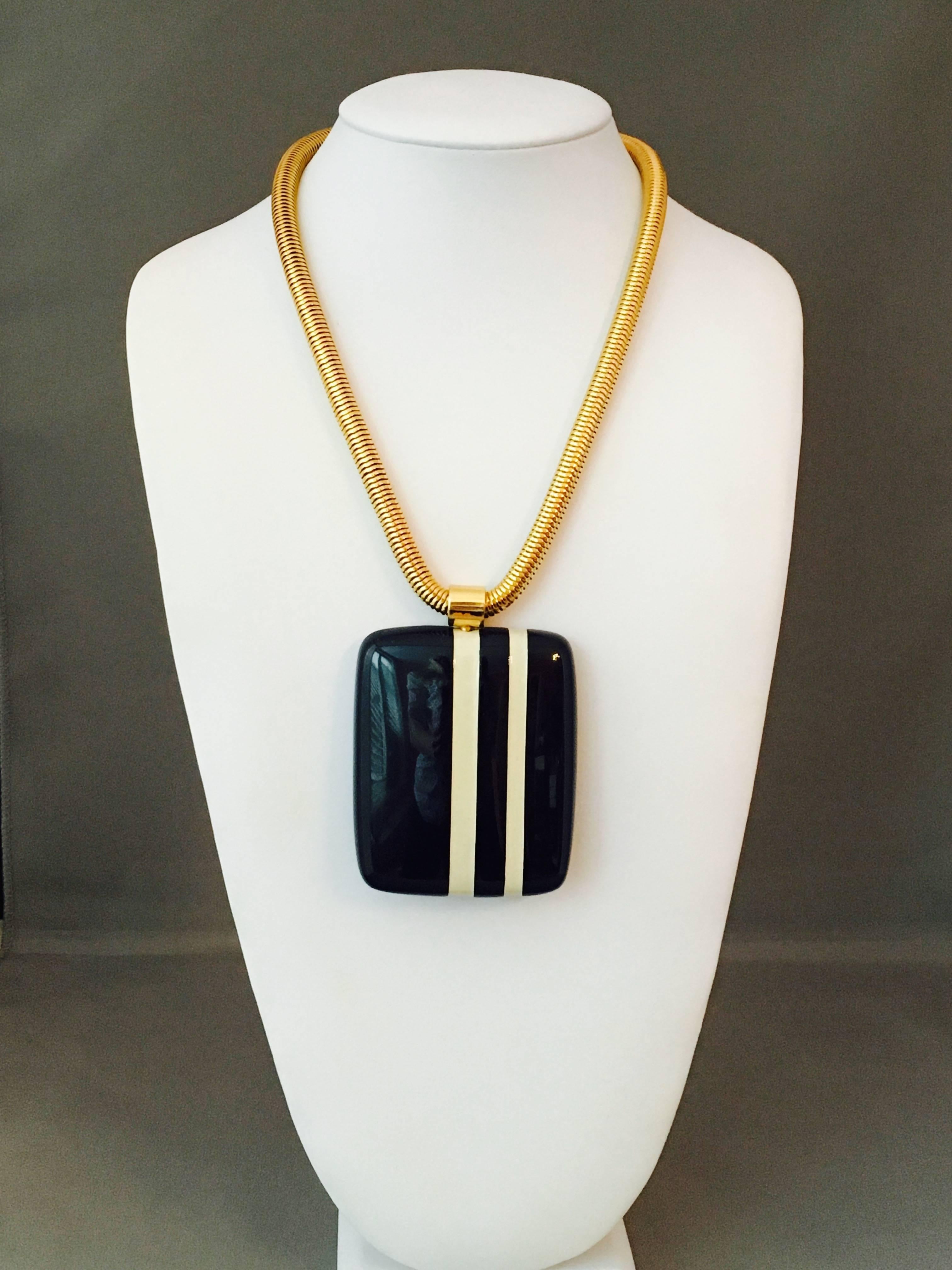 1970s Vintage Lanvin Striped Pendant Necklace and Earrings Navy and White In Excellent Condition For Sale In Chicago, IL