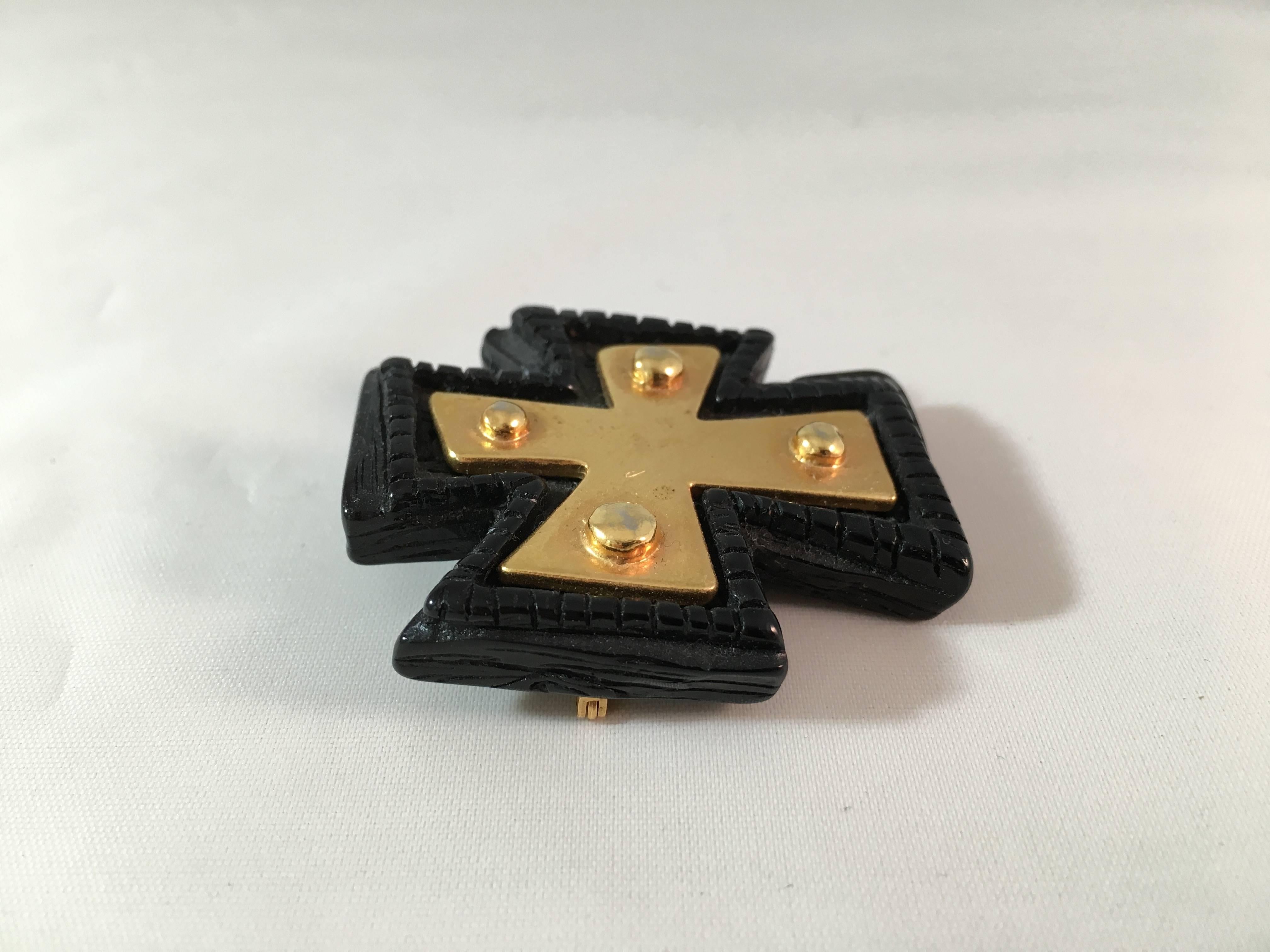 1990s Christian LaCroix Black and Gold Cross Brooch In Good Condition For Sale In Chicago, IL