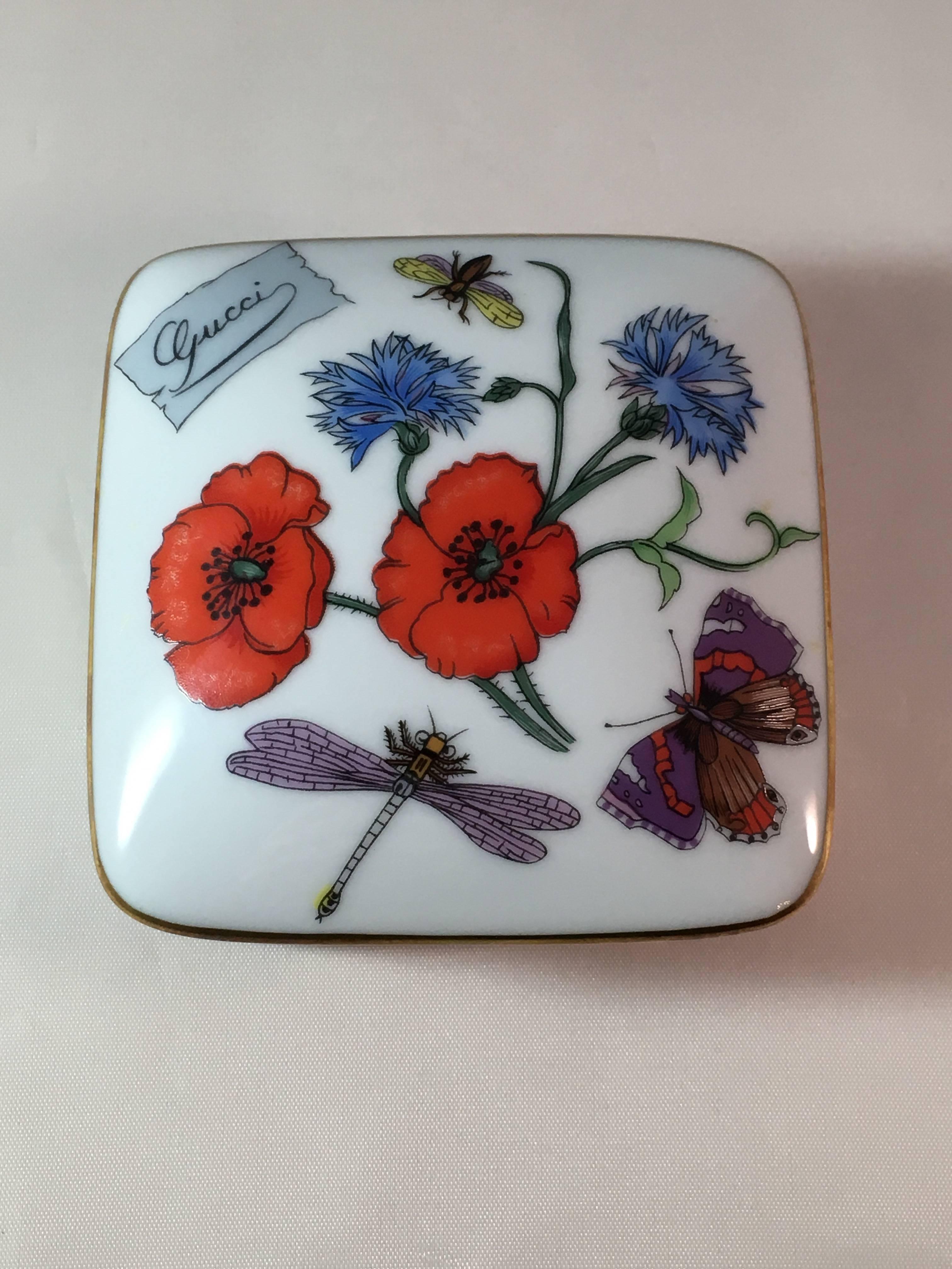 1970s Gucci Bernardaud Limoges Floral Porcelain Trinket Box In Excellent Condition In Chicago, IL