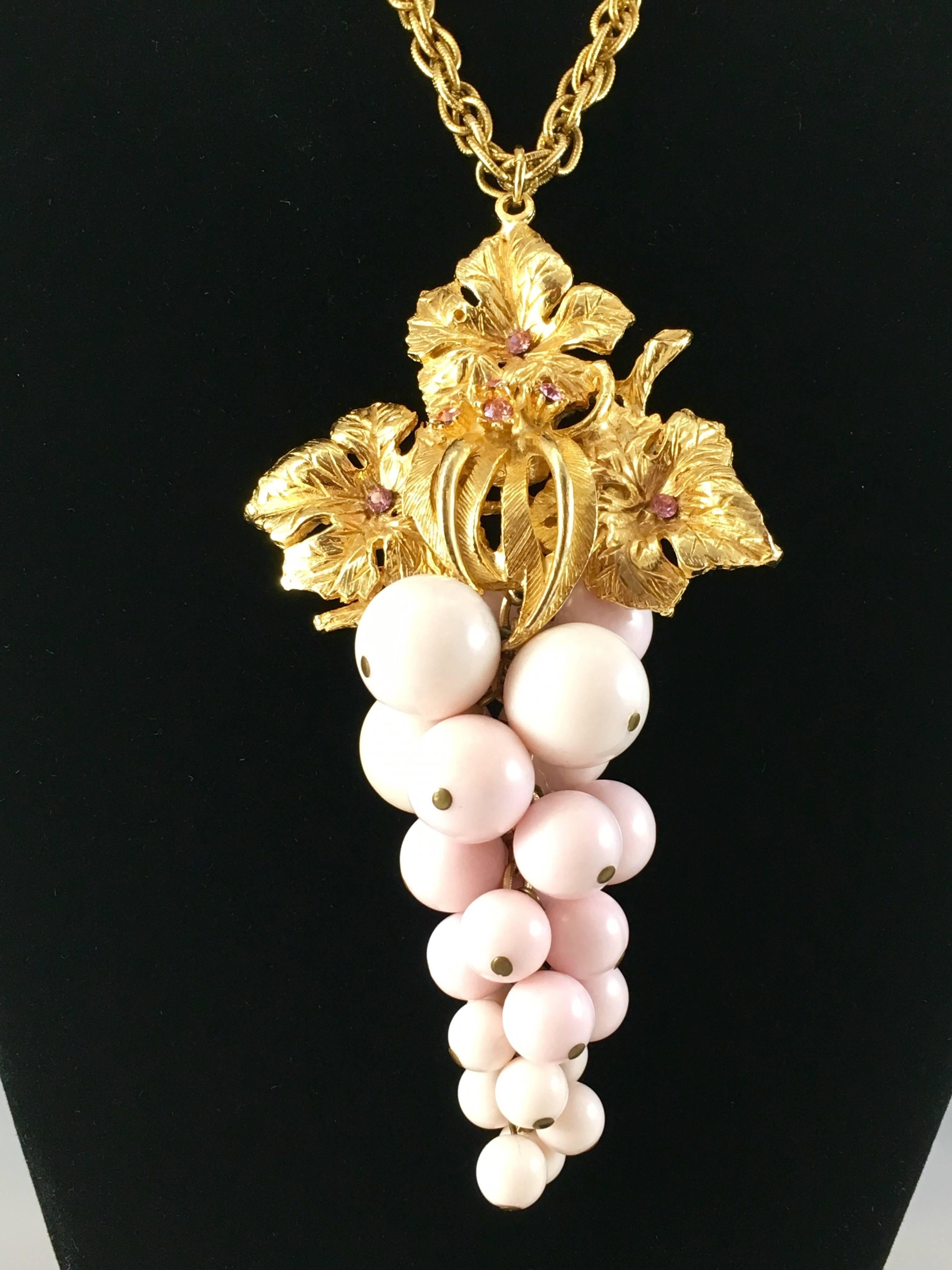 1950s Alice Caviness Pink Grape Pendant Necklace In Good Condition In Chicago, IL