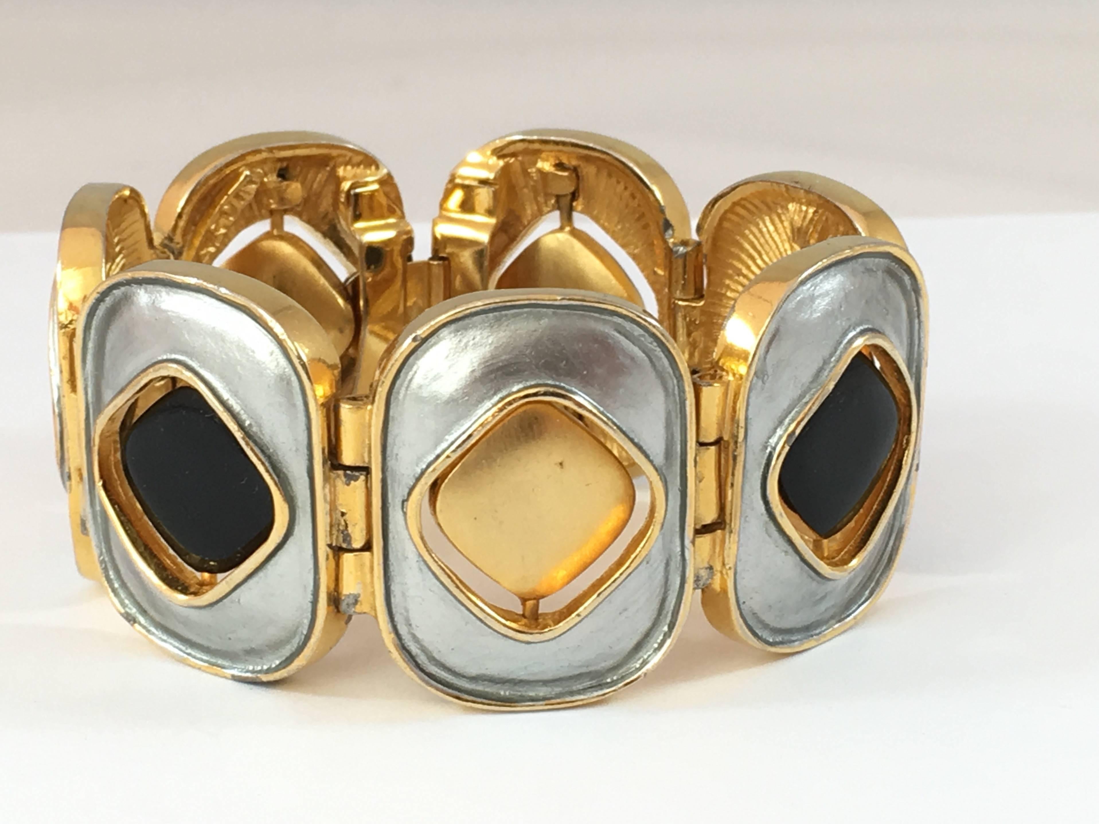 Pierre Cardin 1960s MOD Reversible Disk Bracelet In Good Condition For Sale In Chicago, IL