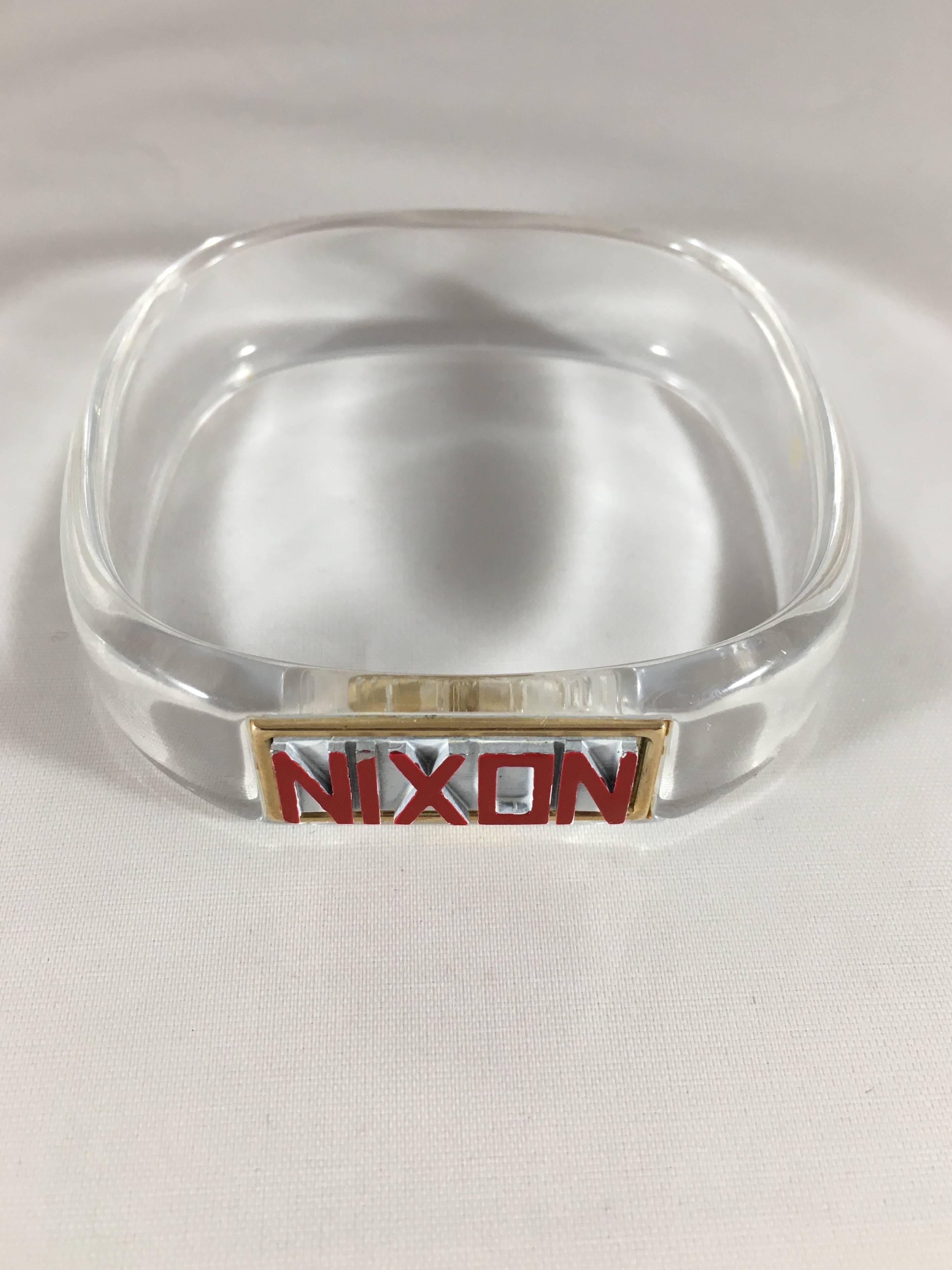 Rare 1968 Lucite Trifari Nixon Bangle Bracelet Presidential Election Memorabilia In Excellent Condition In Chicago, IL