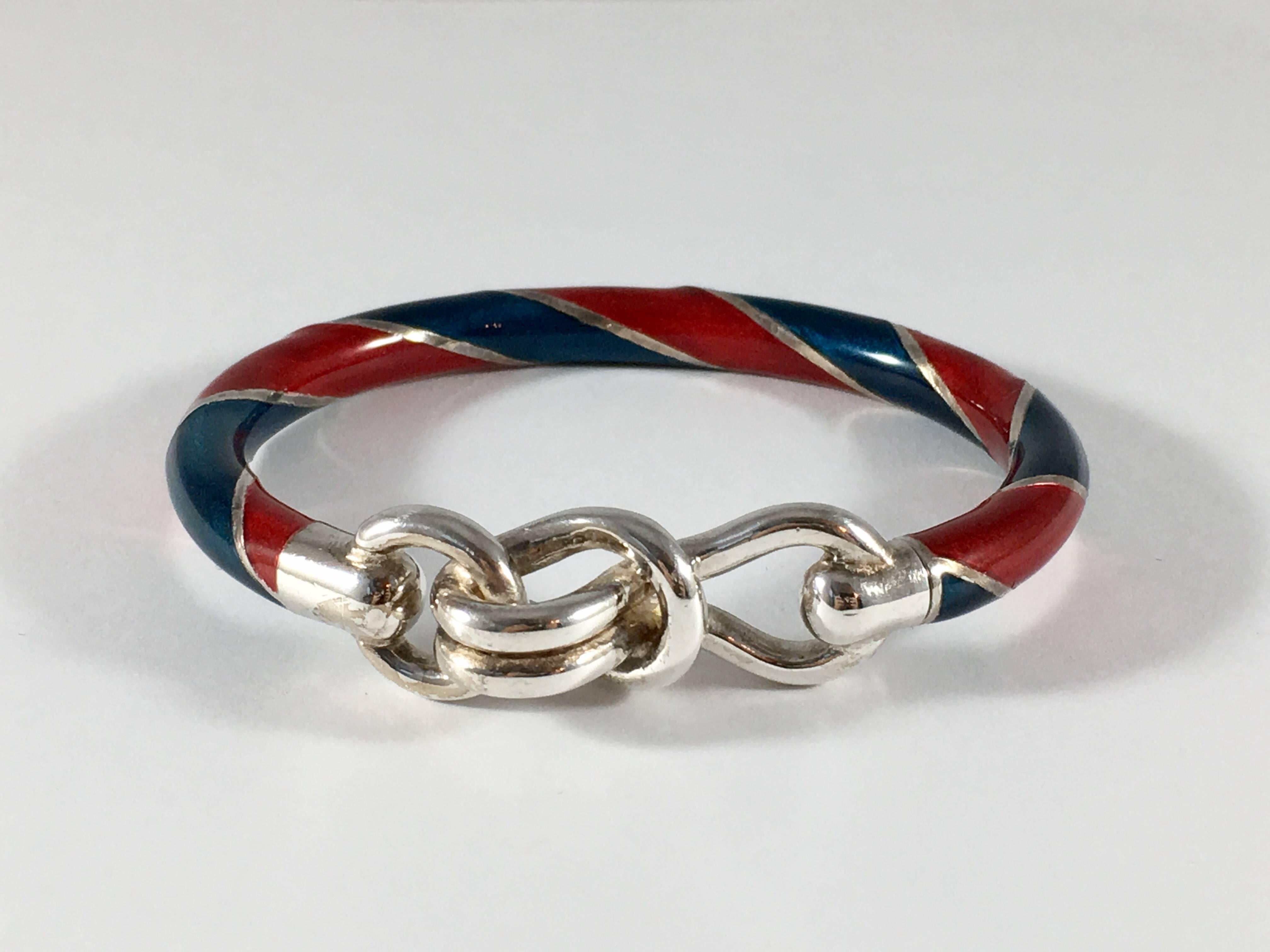 Vintage Gucci Sterling Silver Bracelet with Enamel Stripes of Red and Blue 1980s For Sale 1