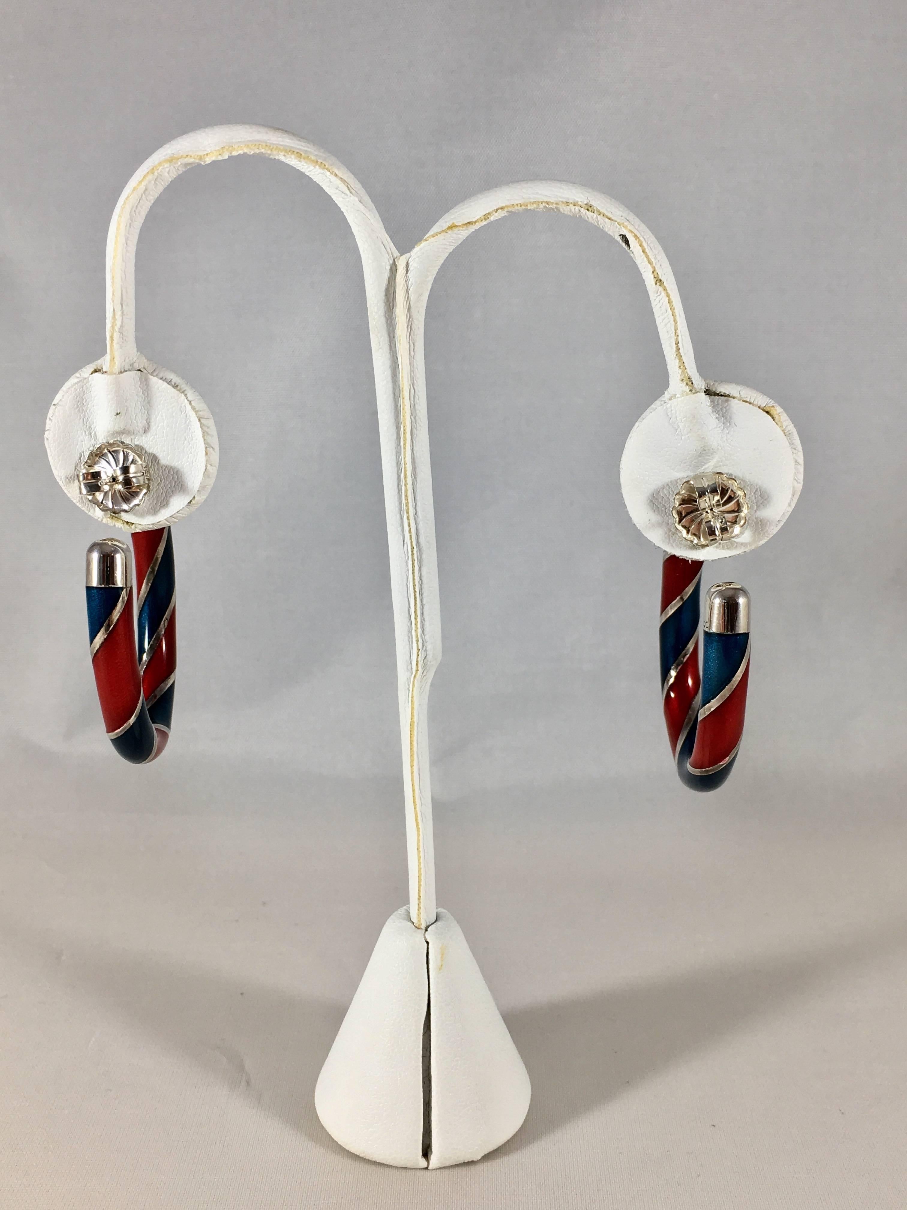 1980s Gucci Red and Blue Enameled Sterling Hoop Earrings In Excellent Condition For Sale In Chicago, IL