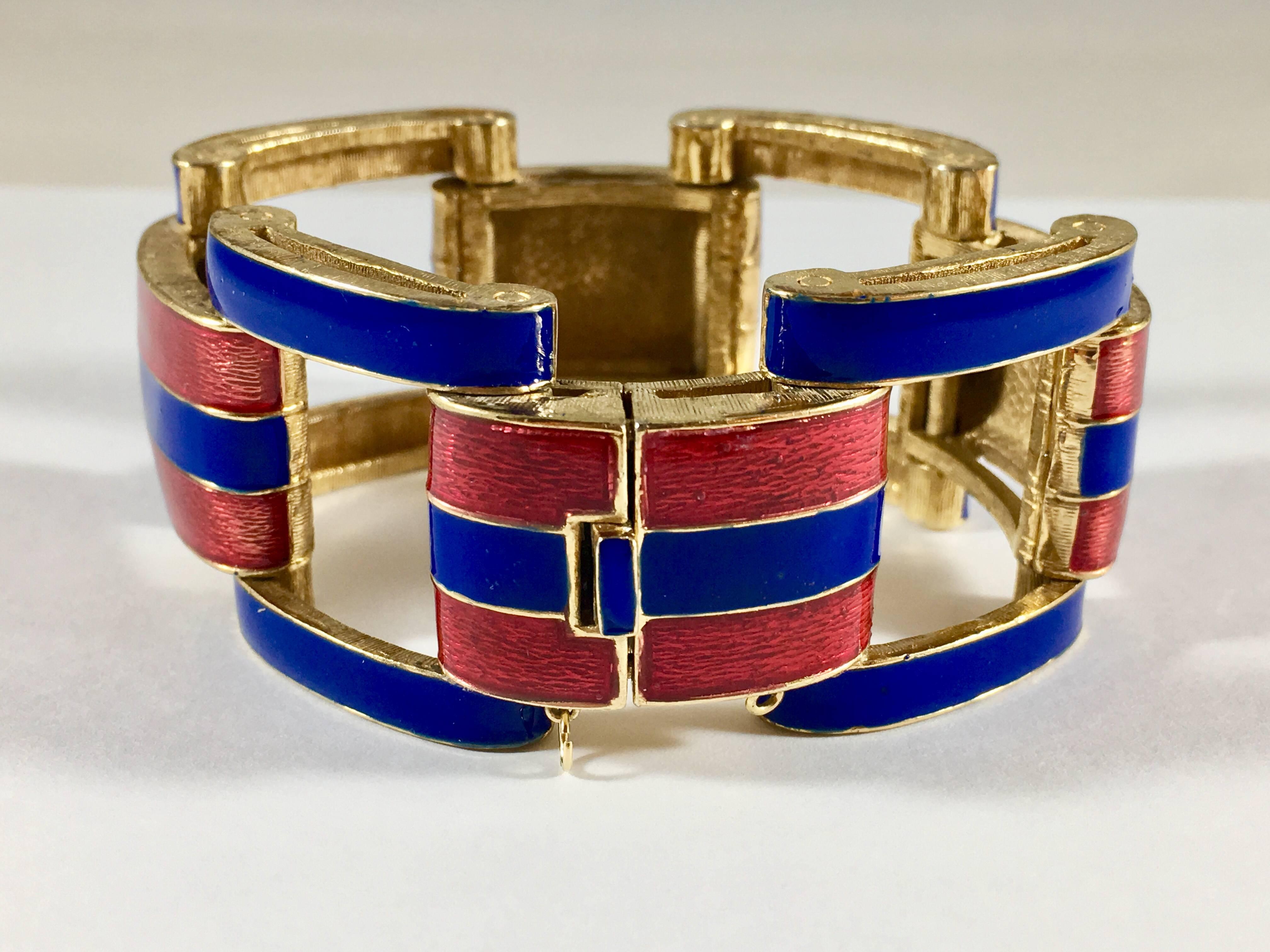 Ciner Enamel Bracelet Red and Blue from the 1960s In Good Condition For Sale In Chicago, IL