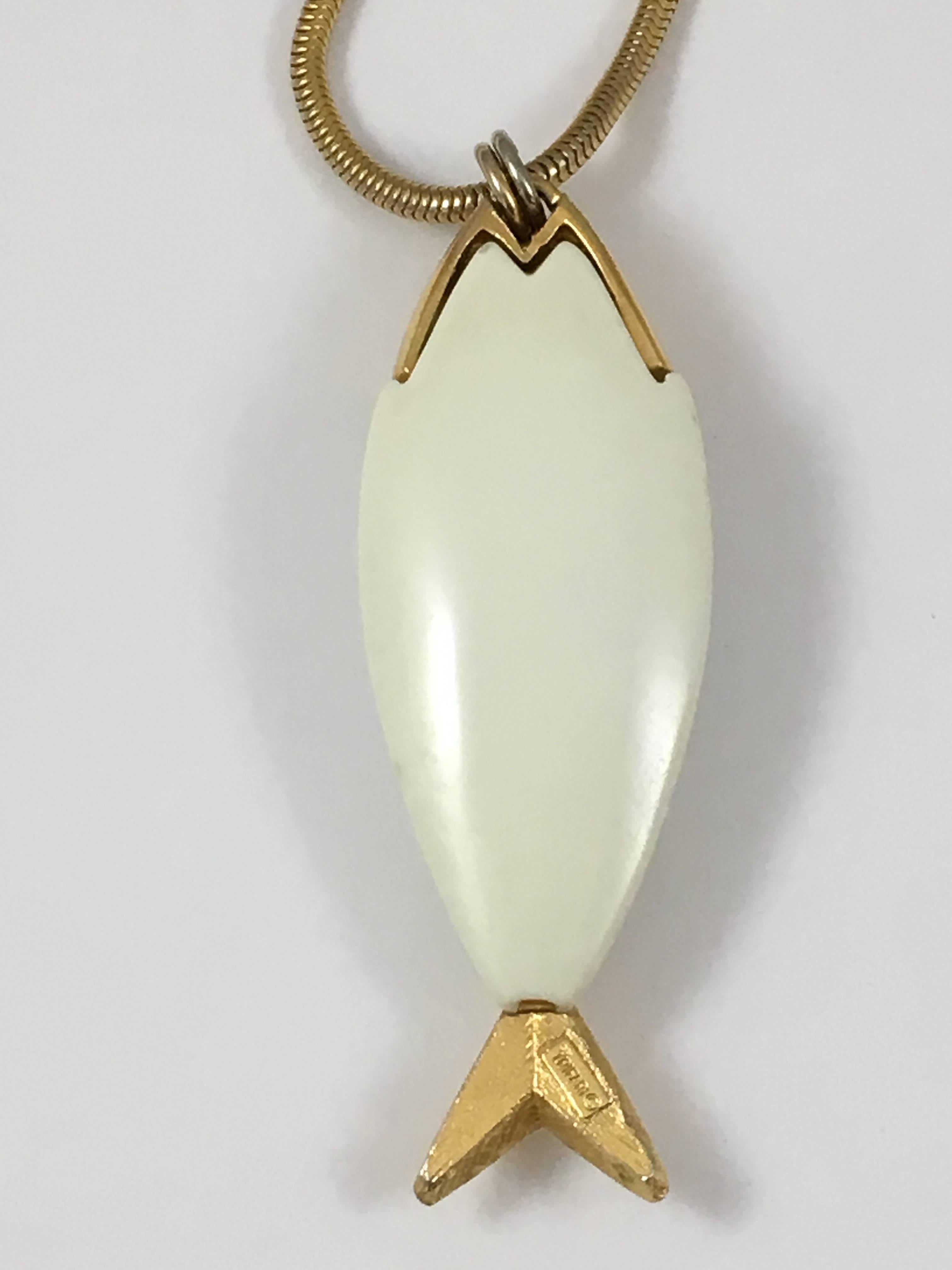 Trifari Fish Pendant Necklace, 1970s 5