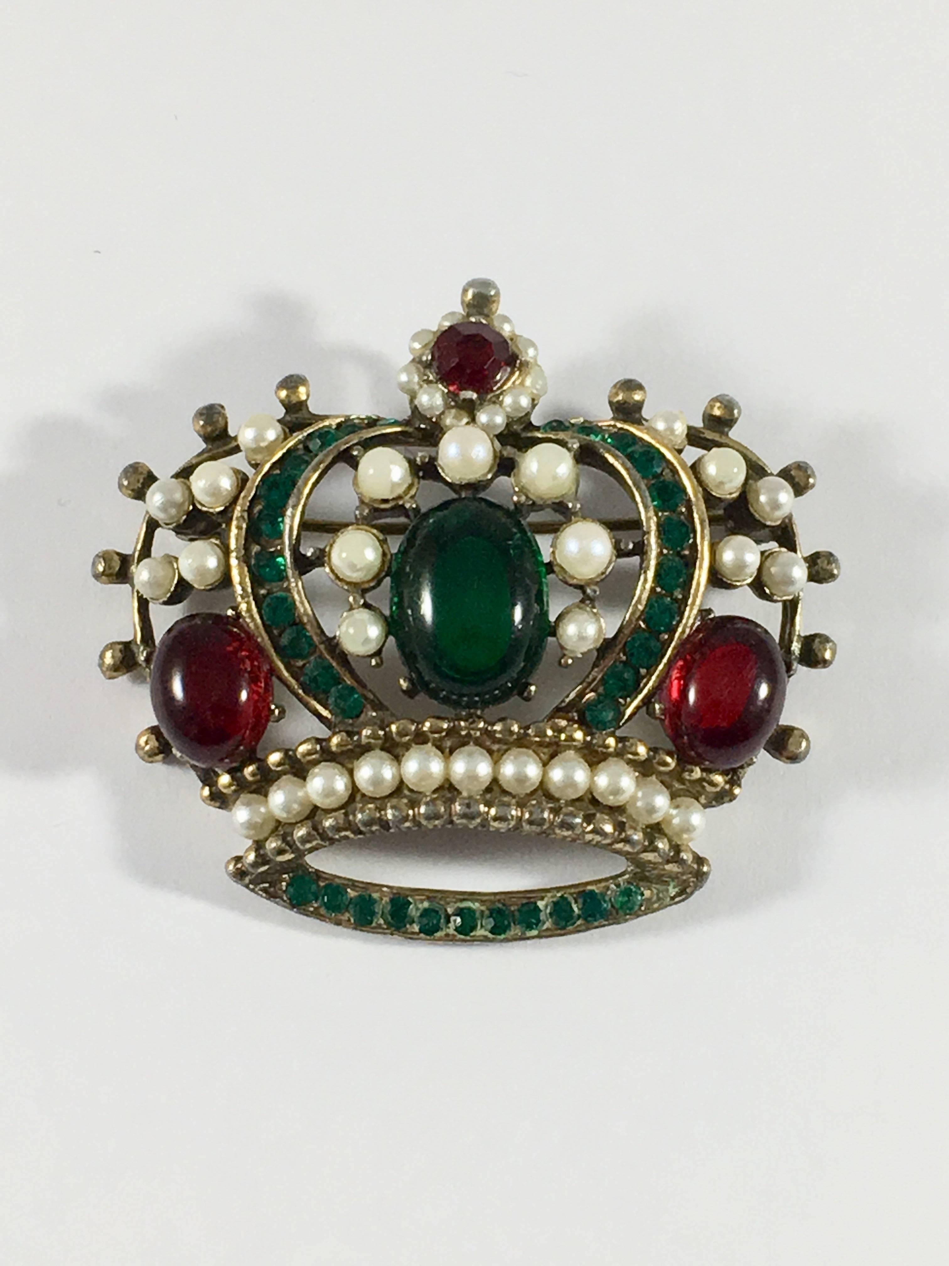 Weiss Crown Brooch Pendant 1950s In Good Condition In Chicago, IL