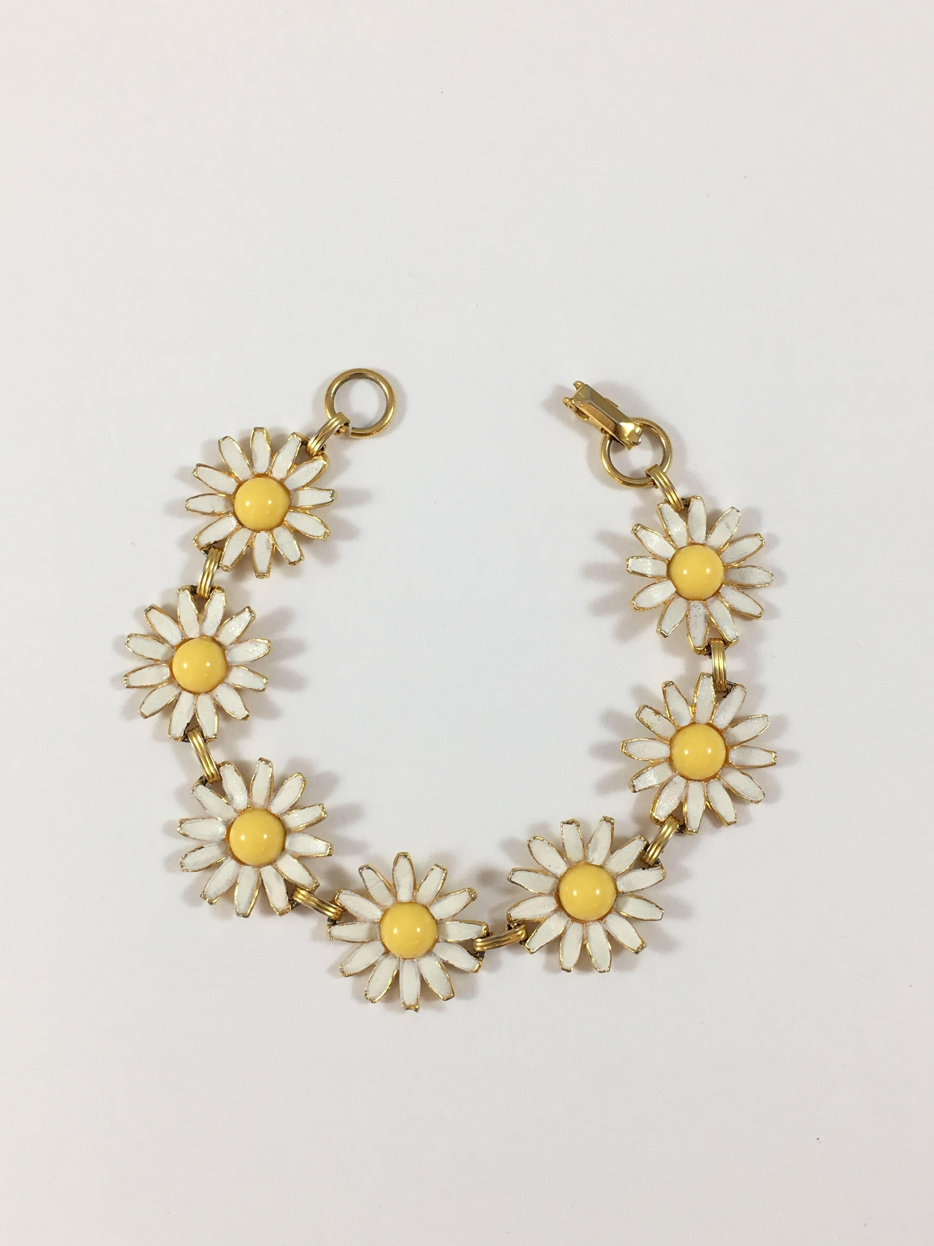 vintage daisy bracelet