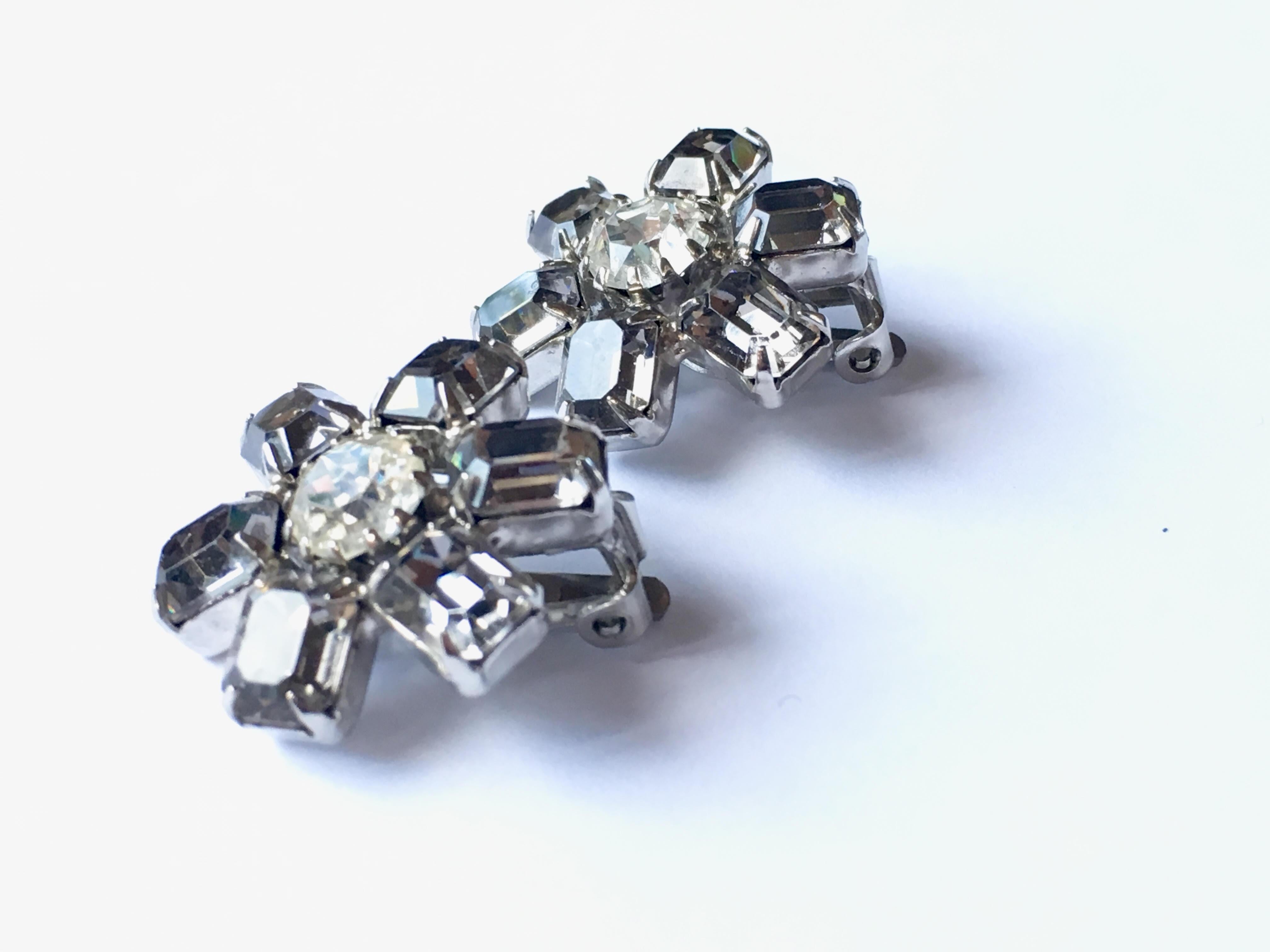 Crystal Flower Earrings Weiss 1960s 1