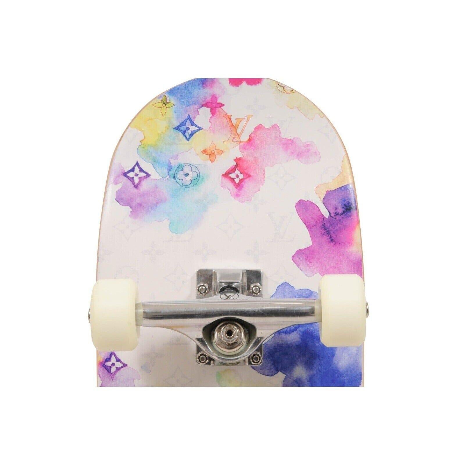 Louis Vuitton SS21 Skate Deck Aquarell LV Monogram Logo Skateboard Art Decor für Damen oder Herren im Angebot