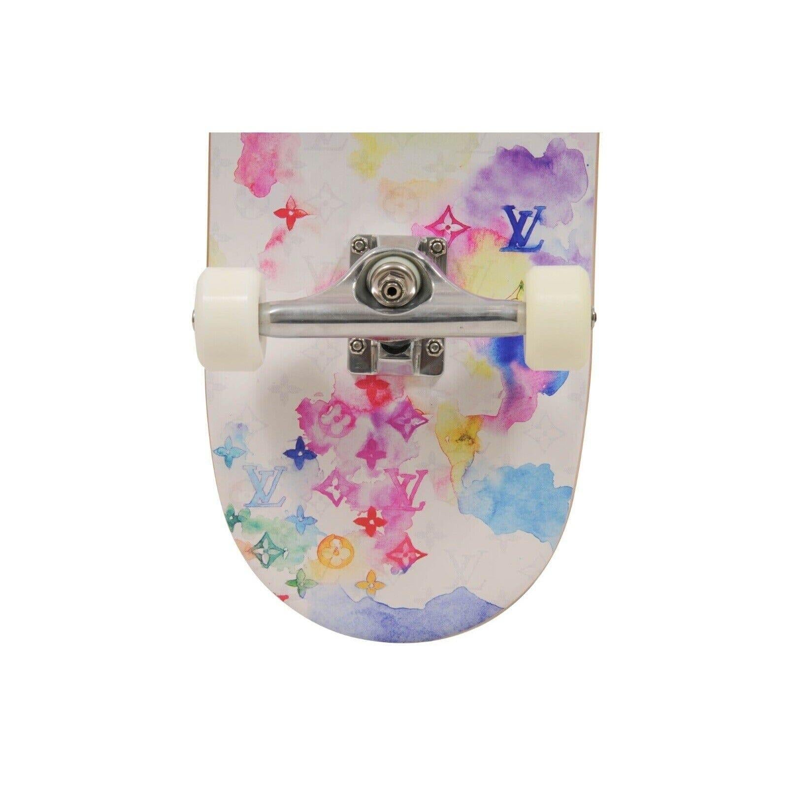 Louis Vuitton SS21 Skate Deck Aquarell LV Monogram Logo Skateboard Art Decor im Zustand „Neu“ im Angebot in North Miami, FL