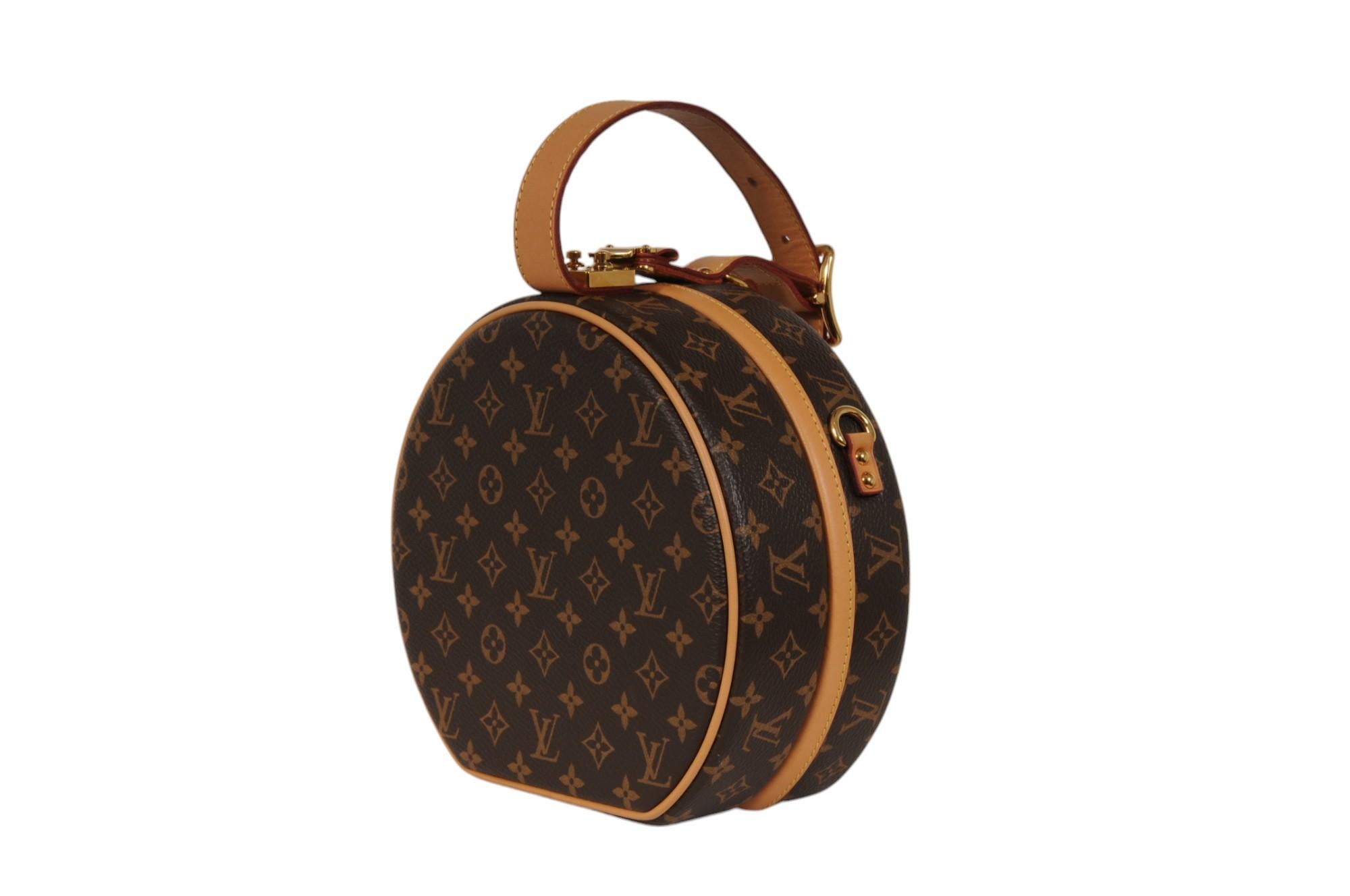 Louis Vuitton Petite Boite Chapeau Bag Brown Monogram Canvas Crossbody Shoulder Excellent état - En vente à North Miami, FL