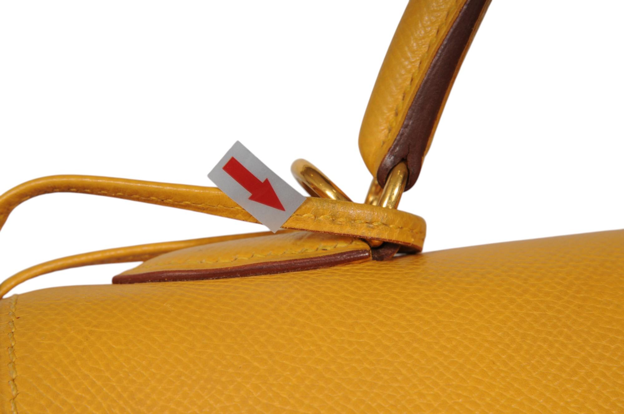 Hermes Kelly 32 Sellier Jaune Ambre Gold Hardware Vintage 2000's Crossbody im Angebot 13
