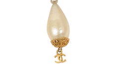 Chanel Vintage Teardrop CC Logo White Pearl Gold Pendant Necklace Pendant Charm
