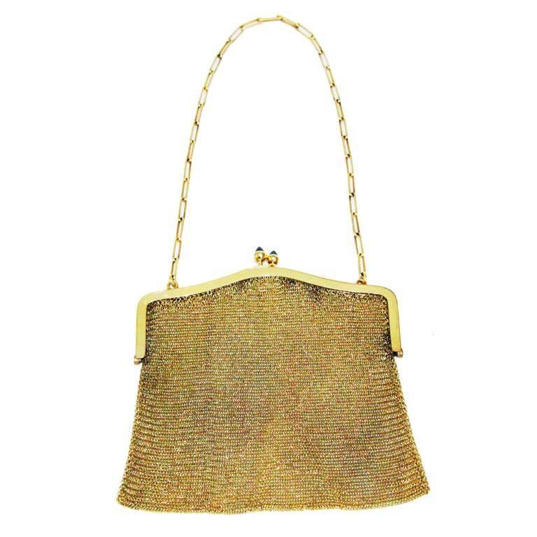 Elegant & rare gilt mesh little evening bag of the 30s