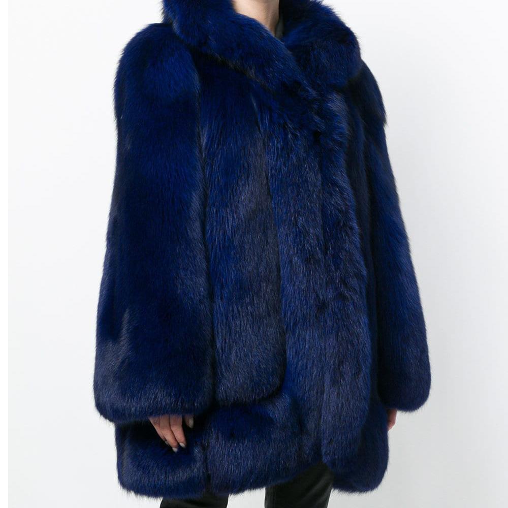 Exceptional Christian Dior Royal blue fur, c.1980. Leather striped, black lining. Marked: Christian Dior Boutique Fourrure Paris. 

Size: 
Bust:120 cm
Waist:130 cm
Sleeve Length: 60 cm
Shoulder: 50 cm

Excellent condition
Very Special Christmas