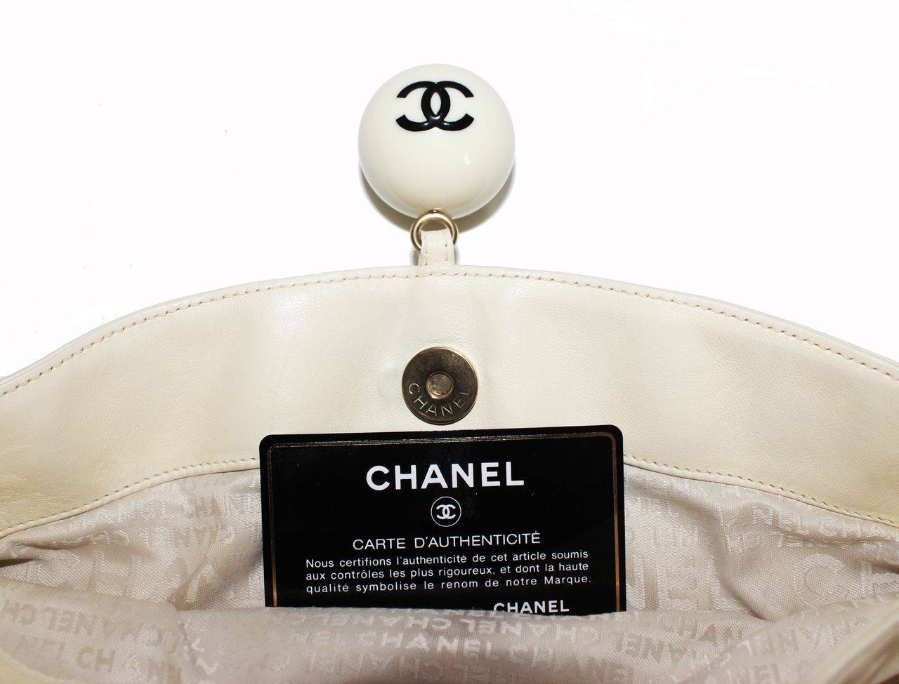 Women's Wow Chanel Collector Ball Handbag 2003