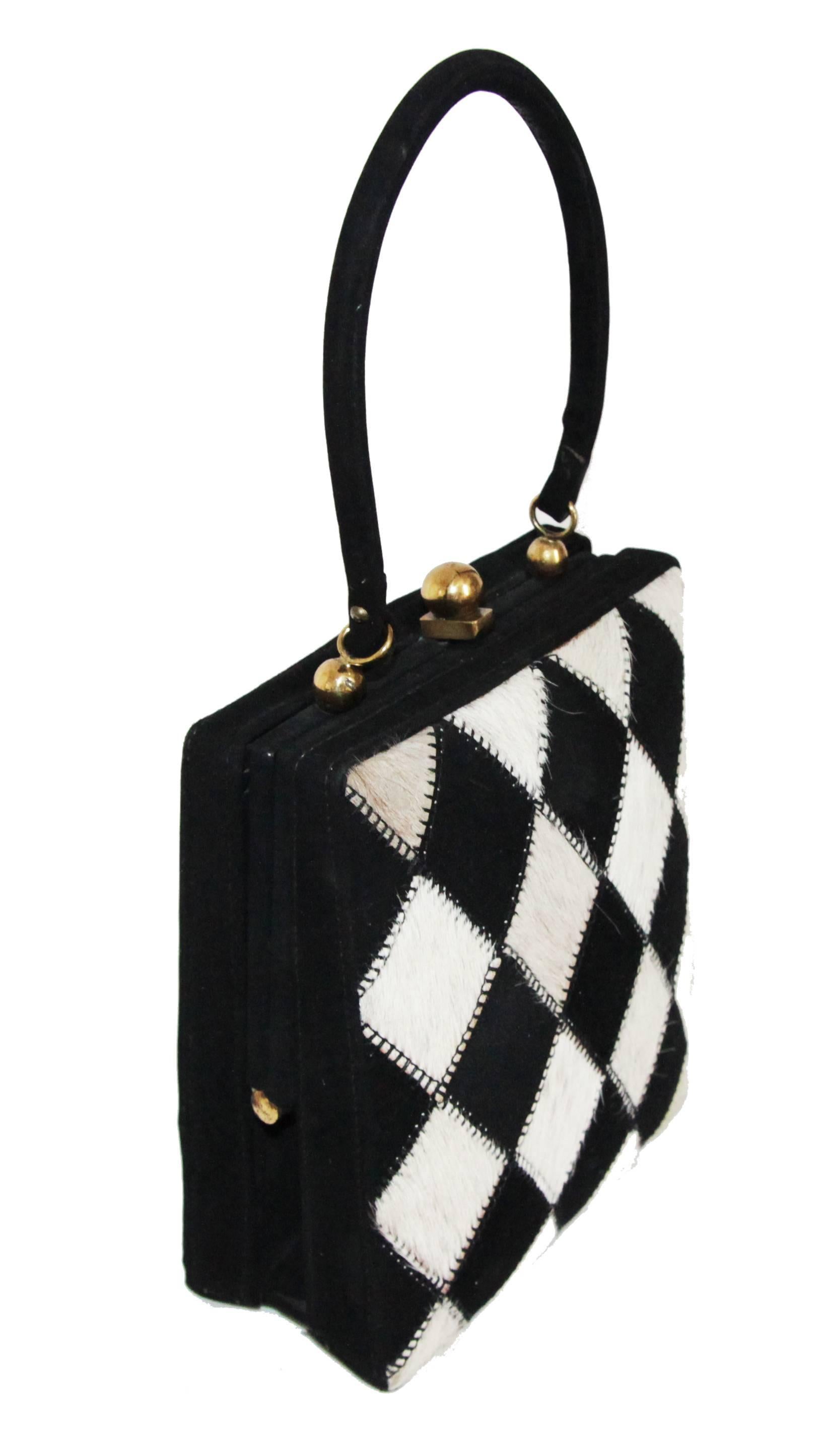 Unique Black and white Arlequin vintage handbag c.1950 In Good Condition In Verviers, BE