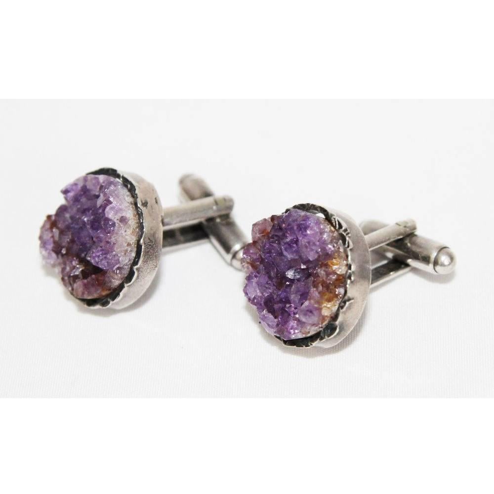 Amazing amethyst modernist cufflinks of 1950. Made of silver and amethyst. 

Marked : silver marks, 835 

Size : 3 x 1.5 cm - 1.2 x 0.6 in.

Excellent vintage condition.