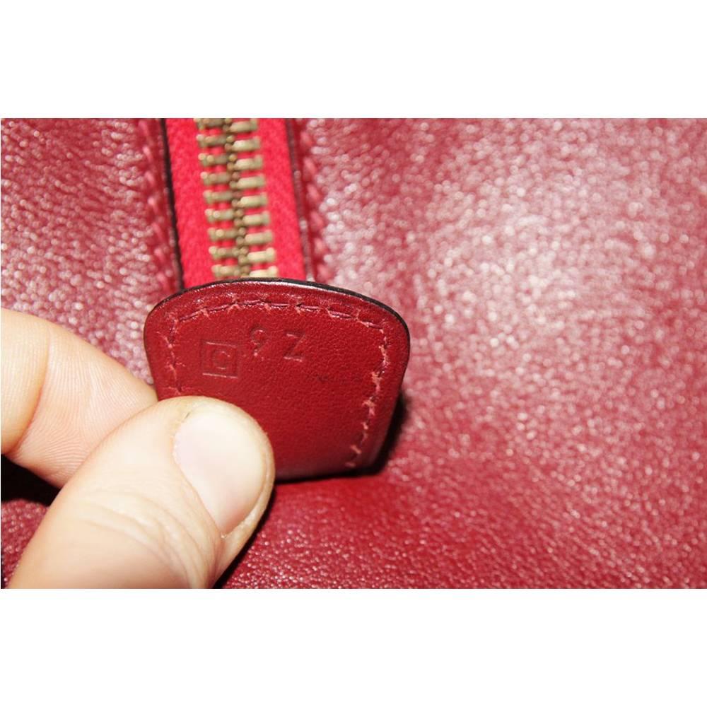 Just fabulous color for this Hermes feu2dou travel bag 1996 1