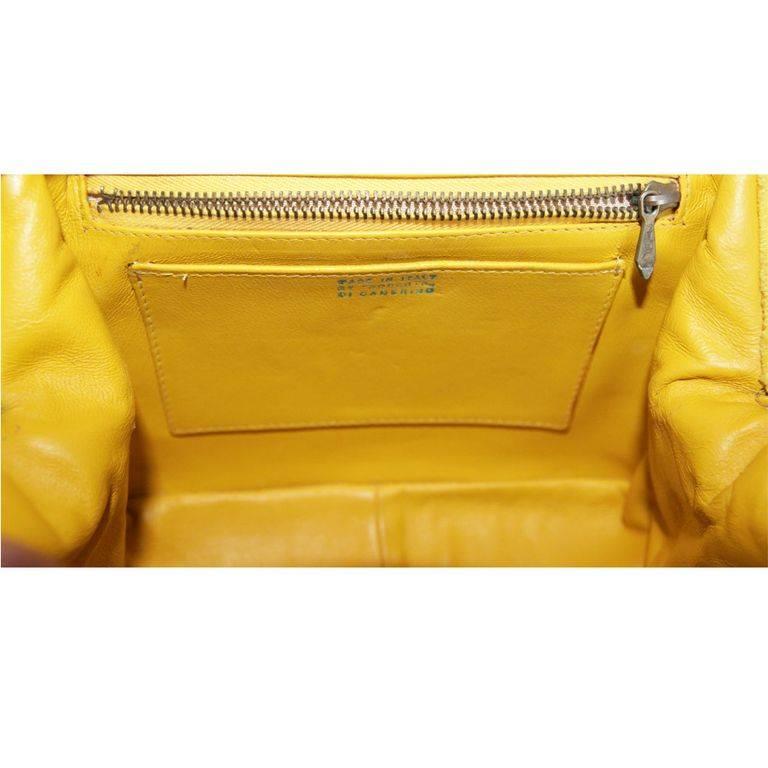Very unique & collectable Roberta Di Camerino yellow little bag 60s 1